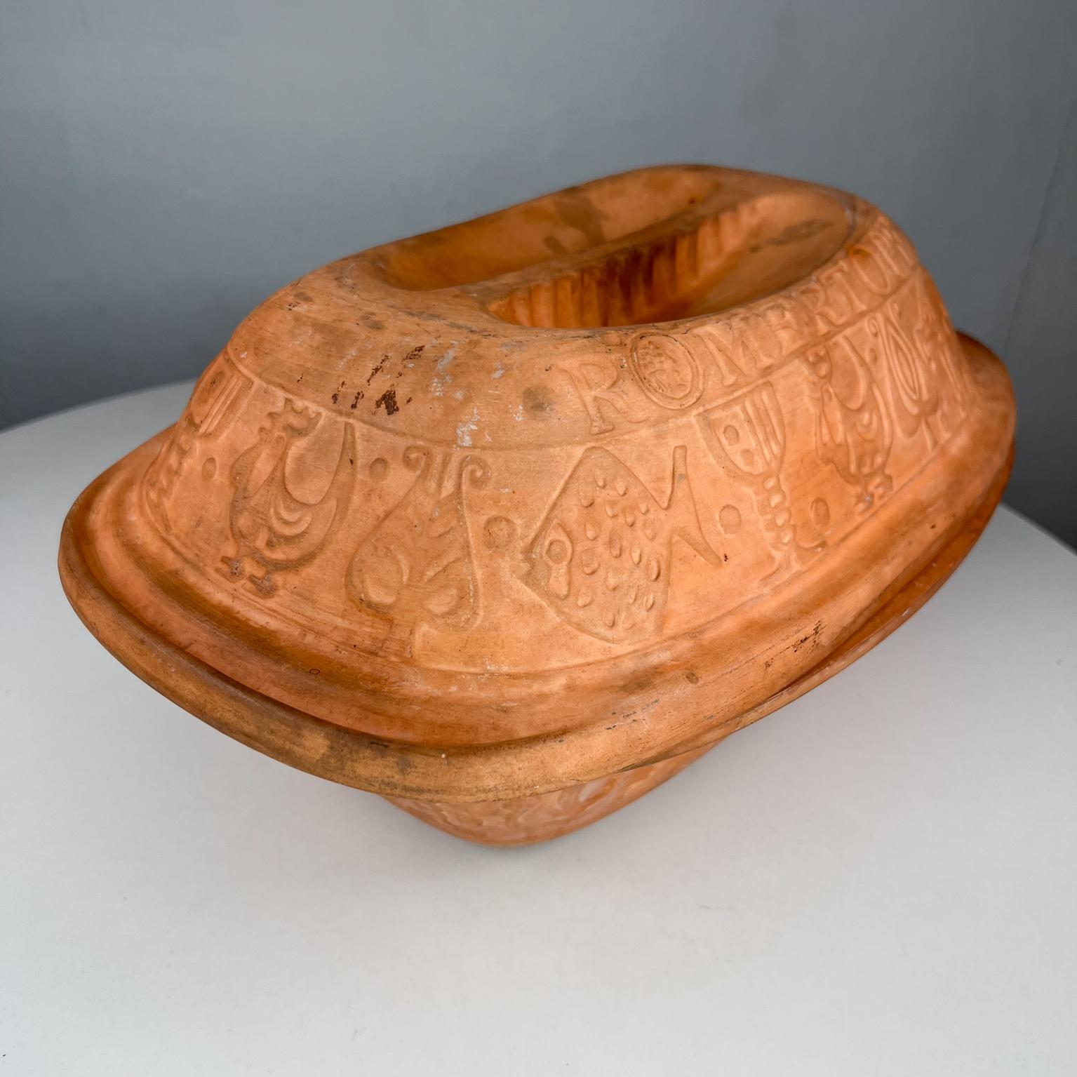 1960s Decorative Terracotta Baker Casserole Romertopf  W Germany In Good Condition In Chula Vista, CA