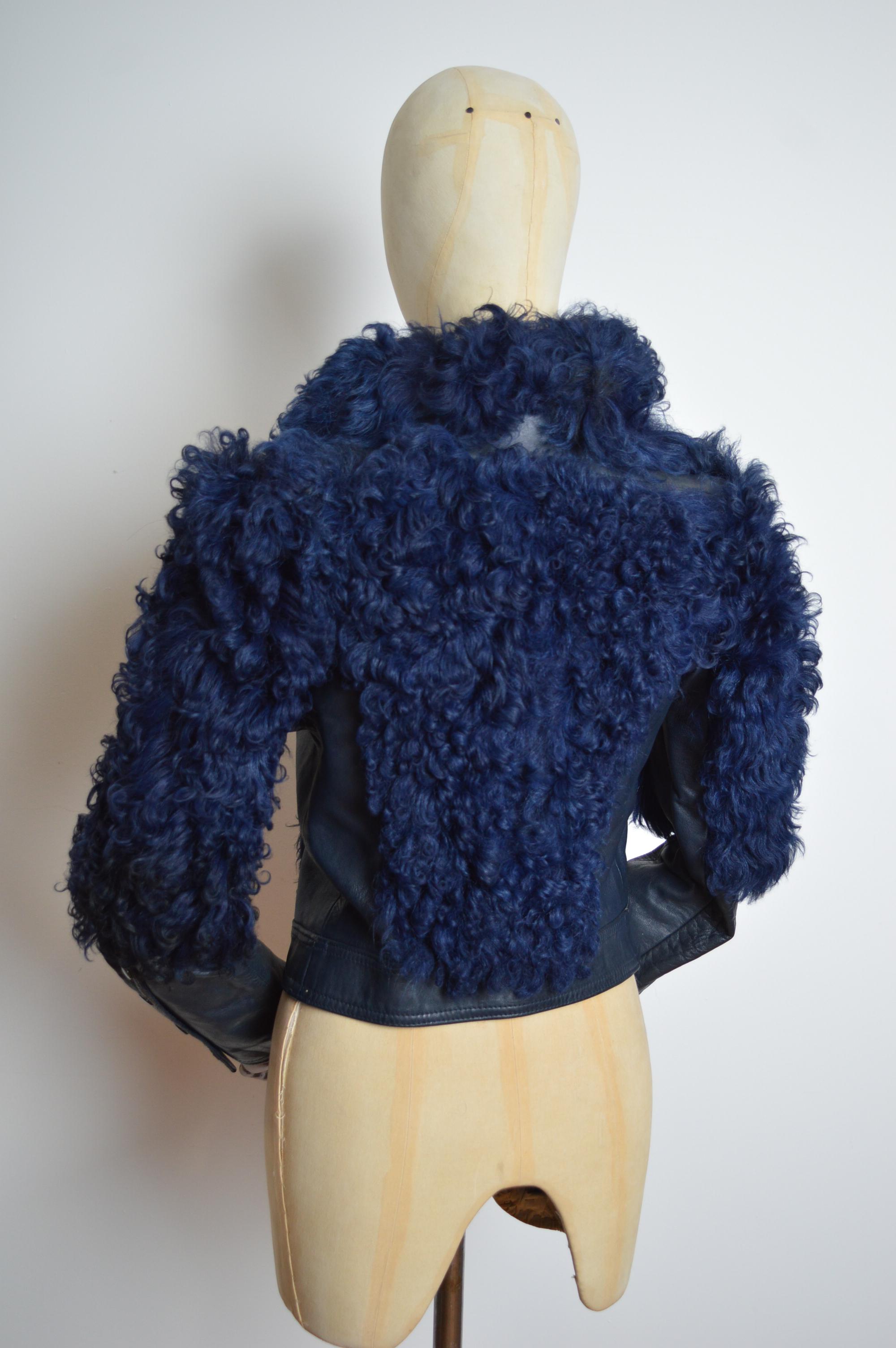 1960’s Deep Blue Curly Sheepskin & Leather Shearling Bomber Jacket - Coat For Sale 7