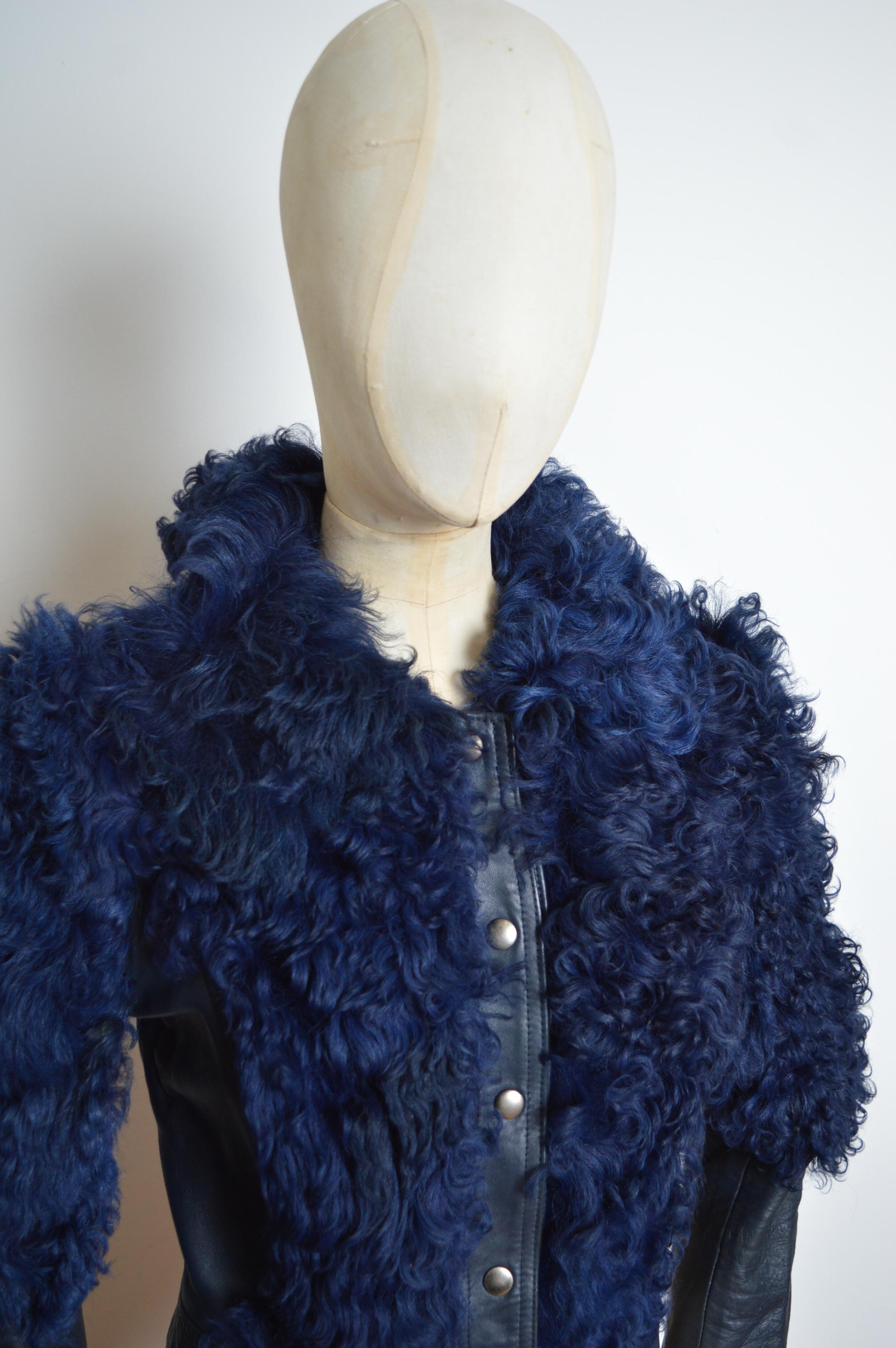 1960’s Deep Blue Curly Sheepskin & Leather Shearling Bomber Jacket - Coat For Sale 2