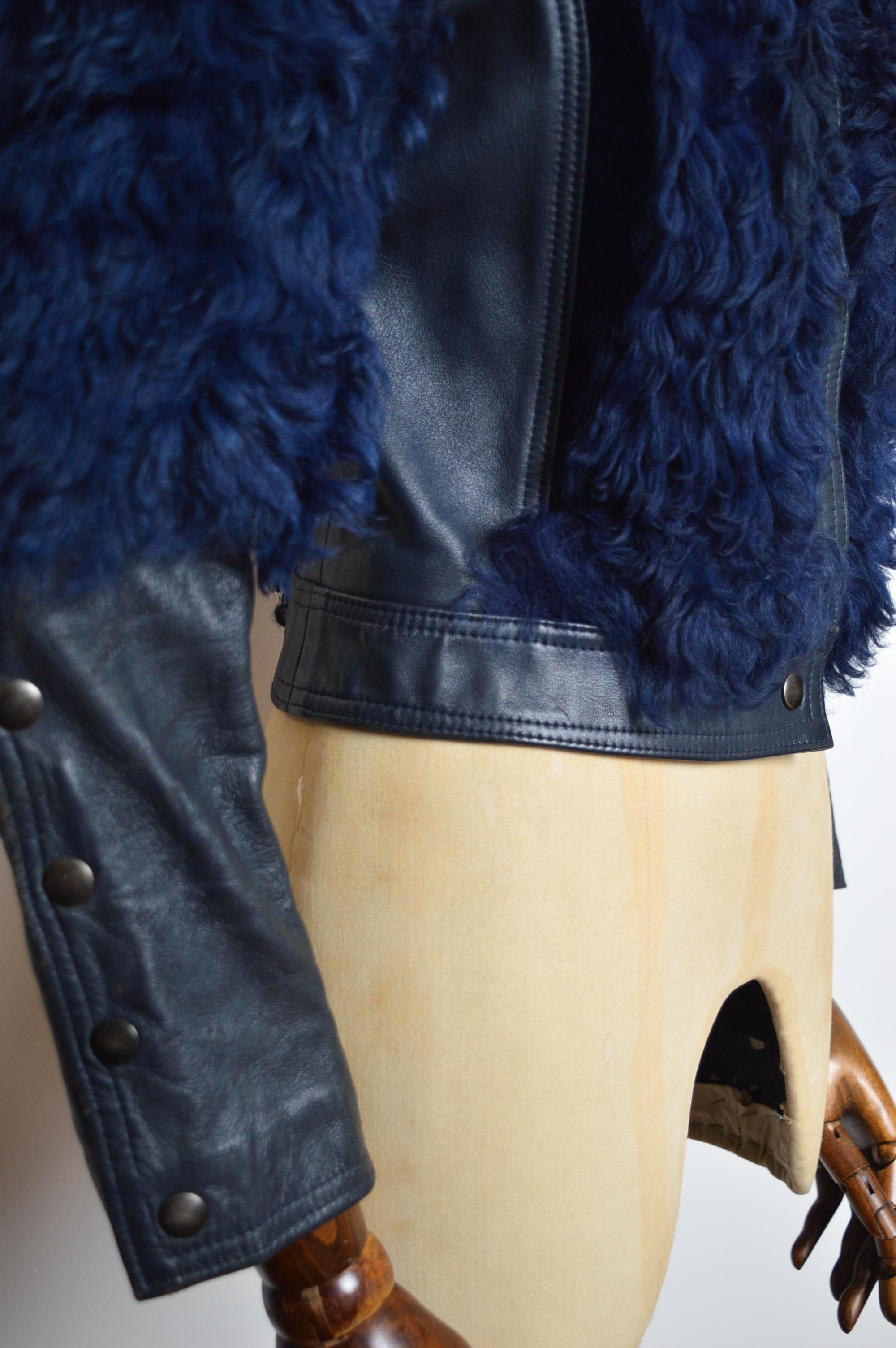 1960’s Deep Blue Curly Sheepskin & Leather Shearling Bomber Jacket - Coat For Sale 4