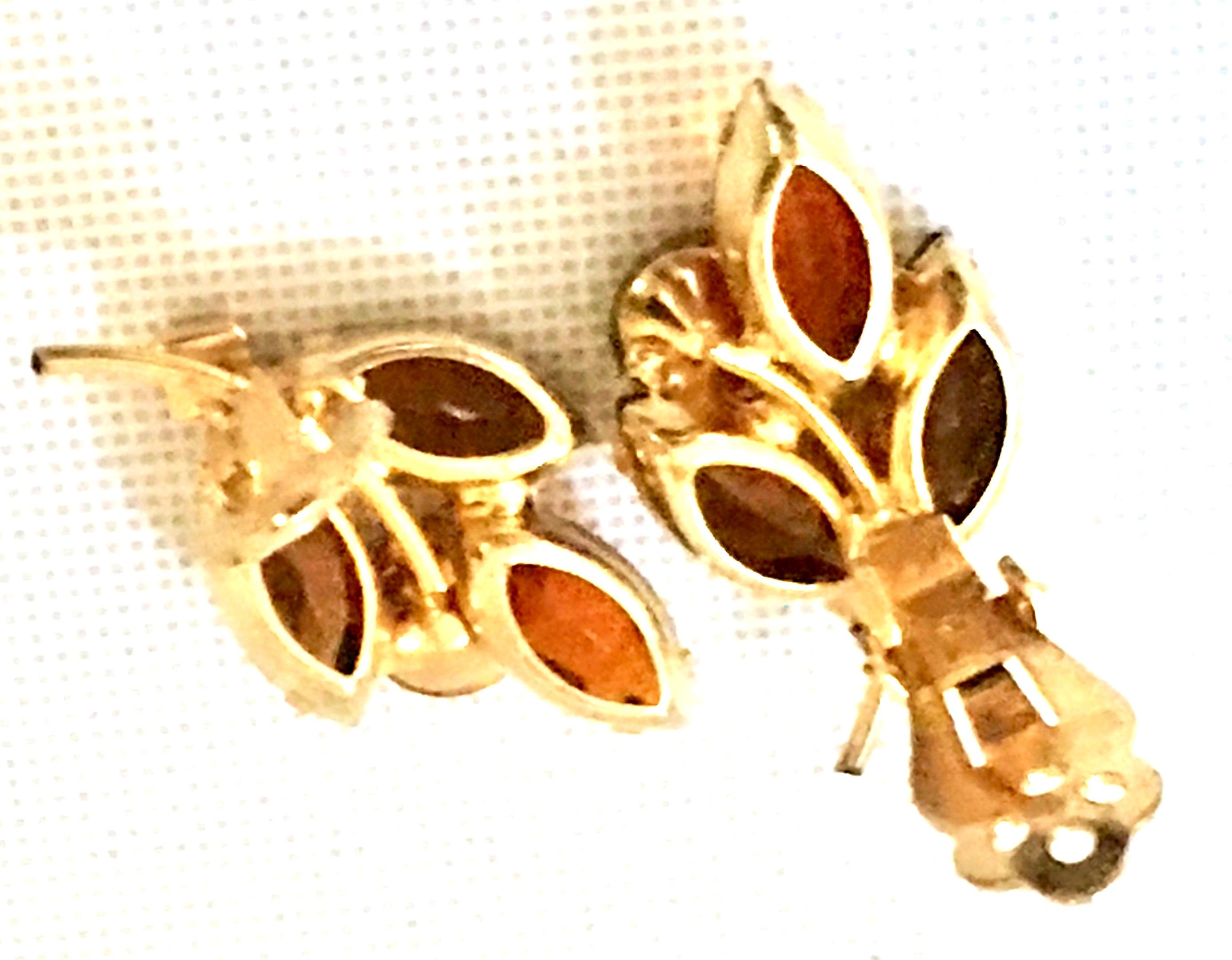 1960'S Pair Of Gold & Austrian Crystal Abstract Flower Earrings For Sale 6