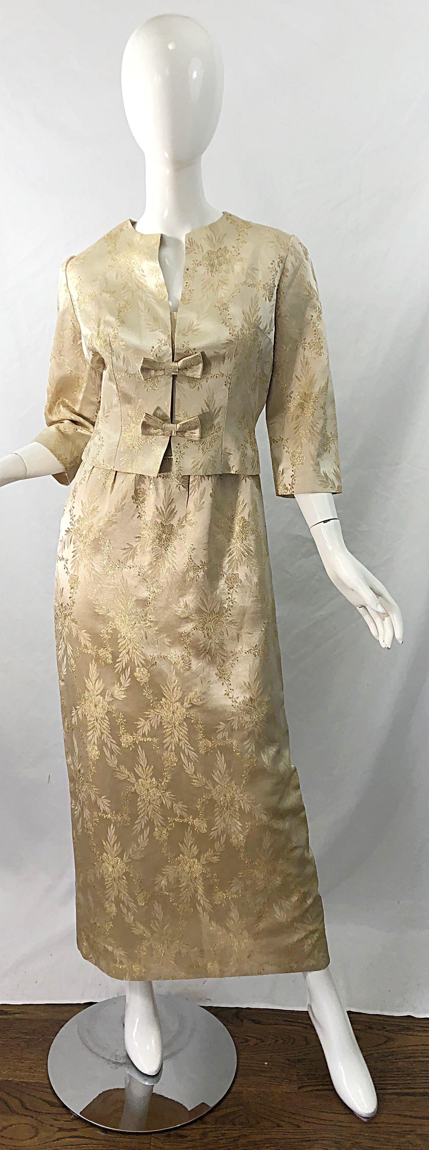 1960er Jahre Demi Couture Goldenes Seidenkleid und -jacke aus Damast Vintage 60er im Angebot 9