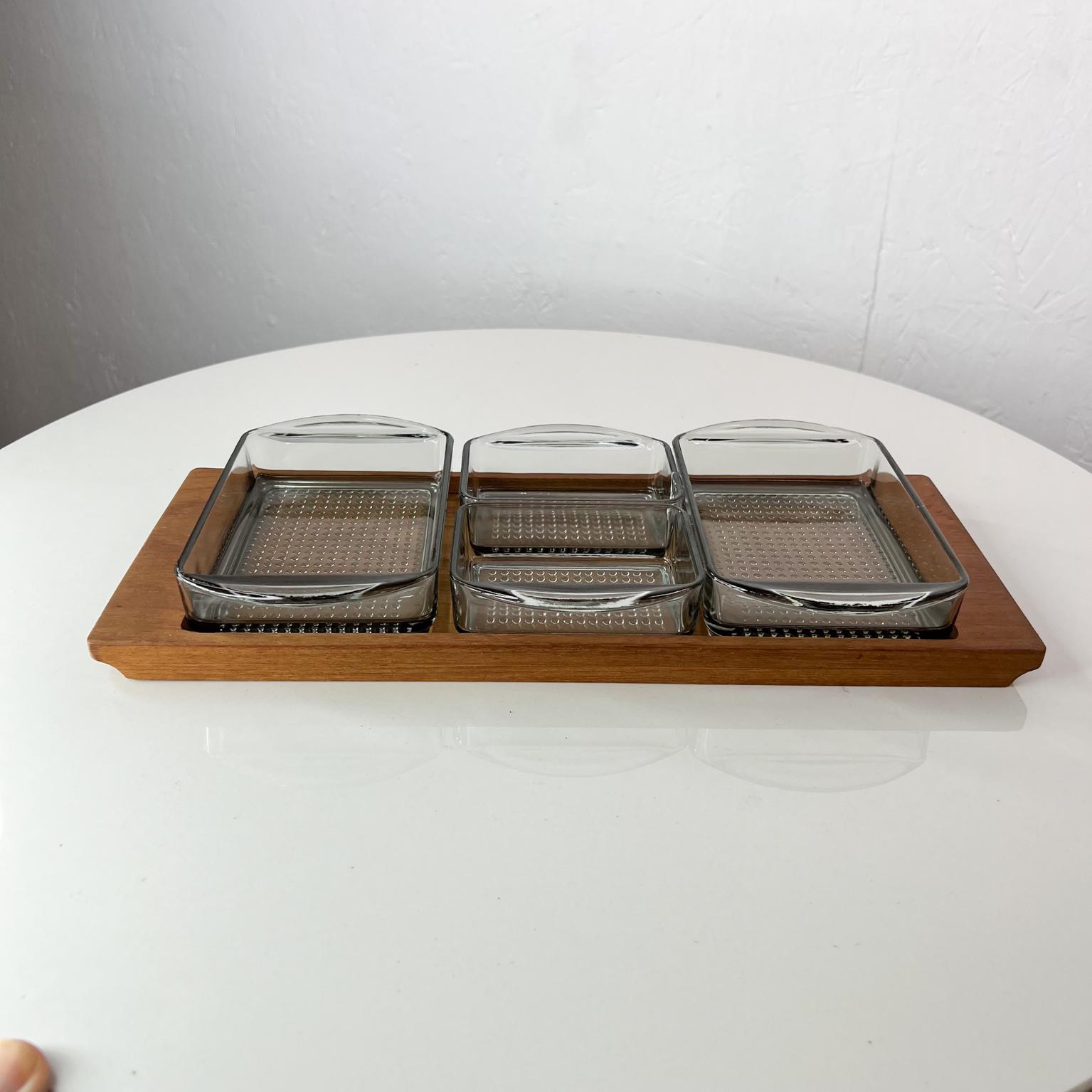 1960er Dänemark Serviertablett-Set Teak & Glas Lüthje Holz Dänemark 1 im Angebot 3