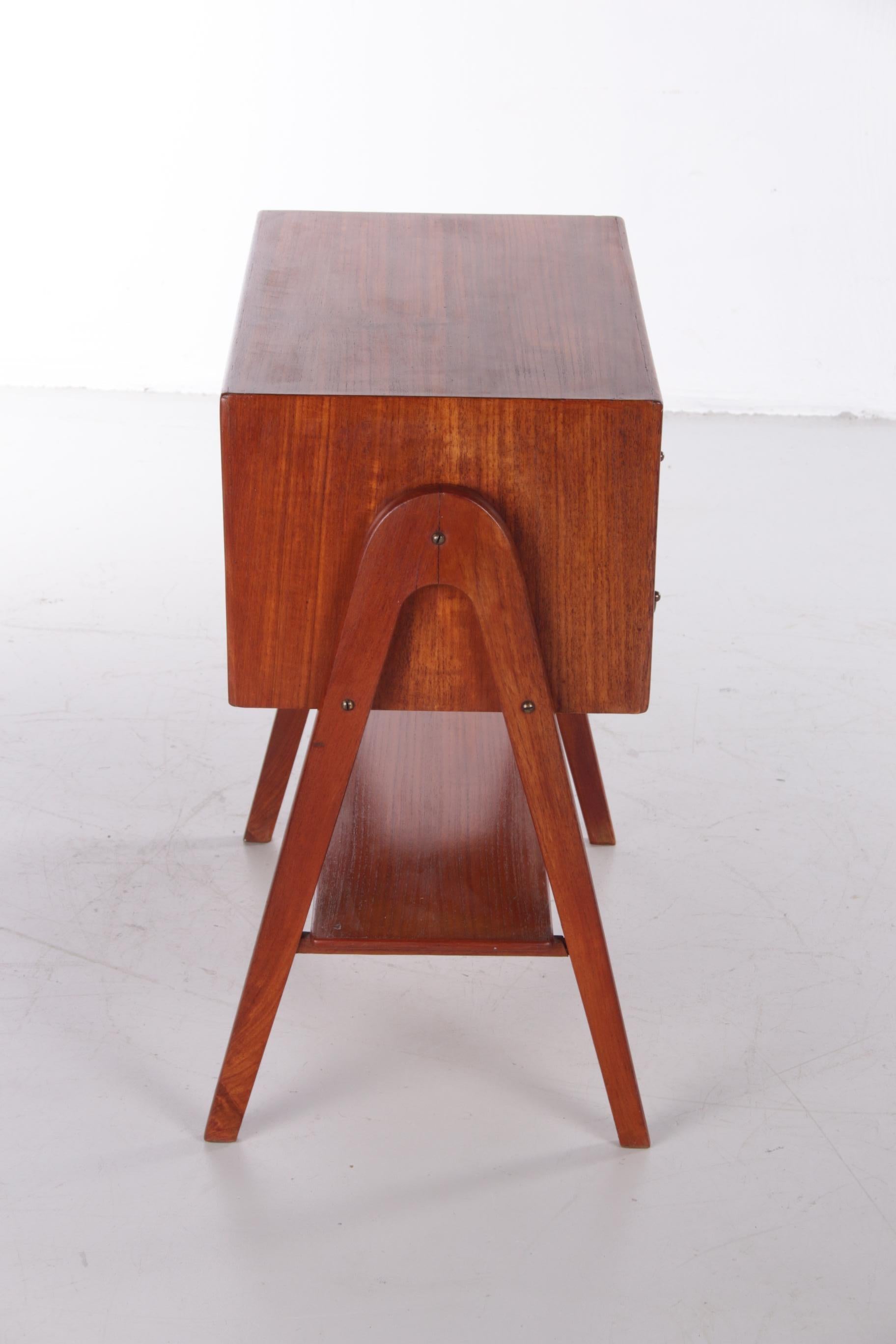 Scandinavian teak Design 2 drawer cabinet with beautiful handles, 1960 In Good Condition For Sale In Oostrum-Venray, NL
