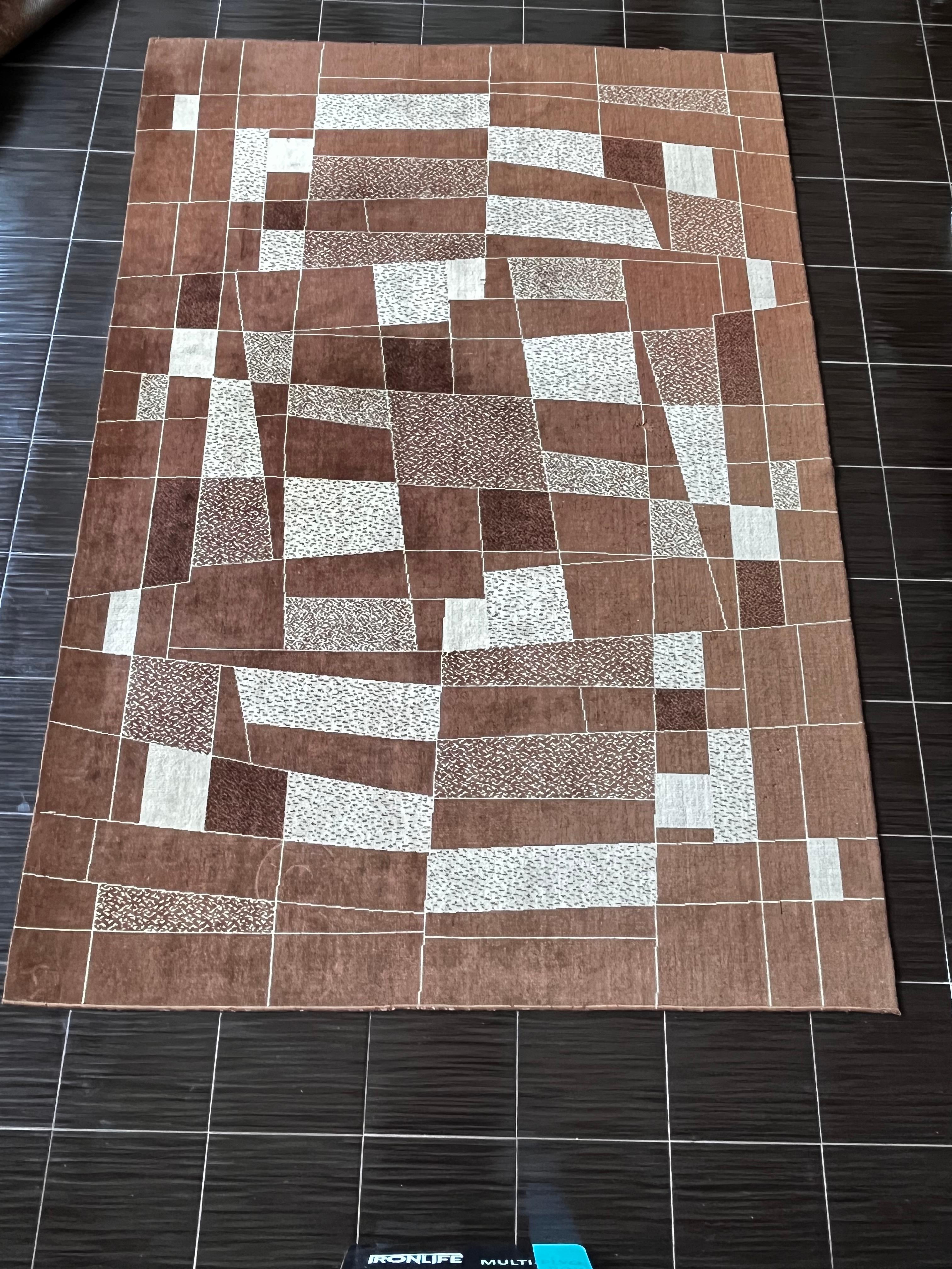 1960er Jahre Design Abstrakter Teppich, Tschechoslowakei - Bouclé (Moderne der Mitte des Jahrhunderts) im Angebot