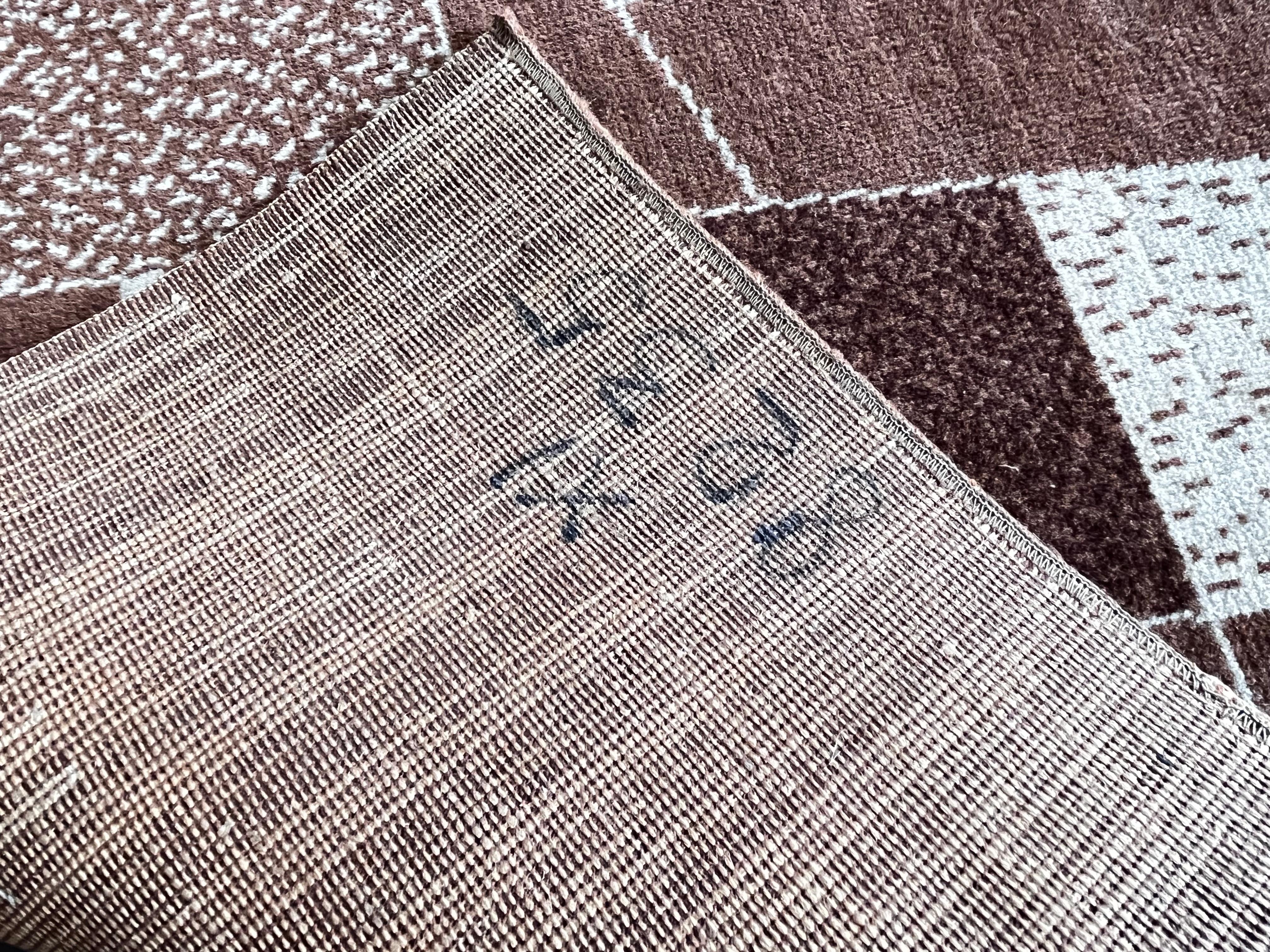 1960er Jahre Design Abstrakter Teppich, Tschechoslowakei - Bouclé (Wolle) im Angebot