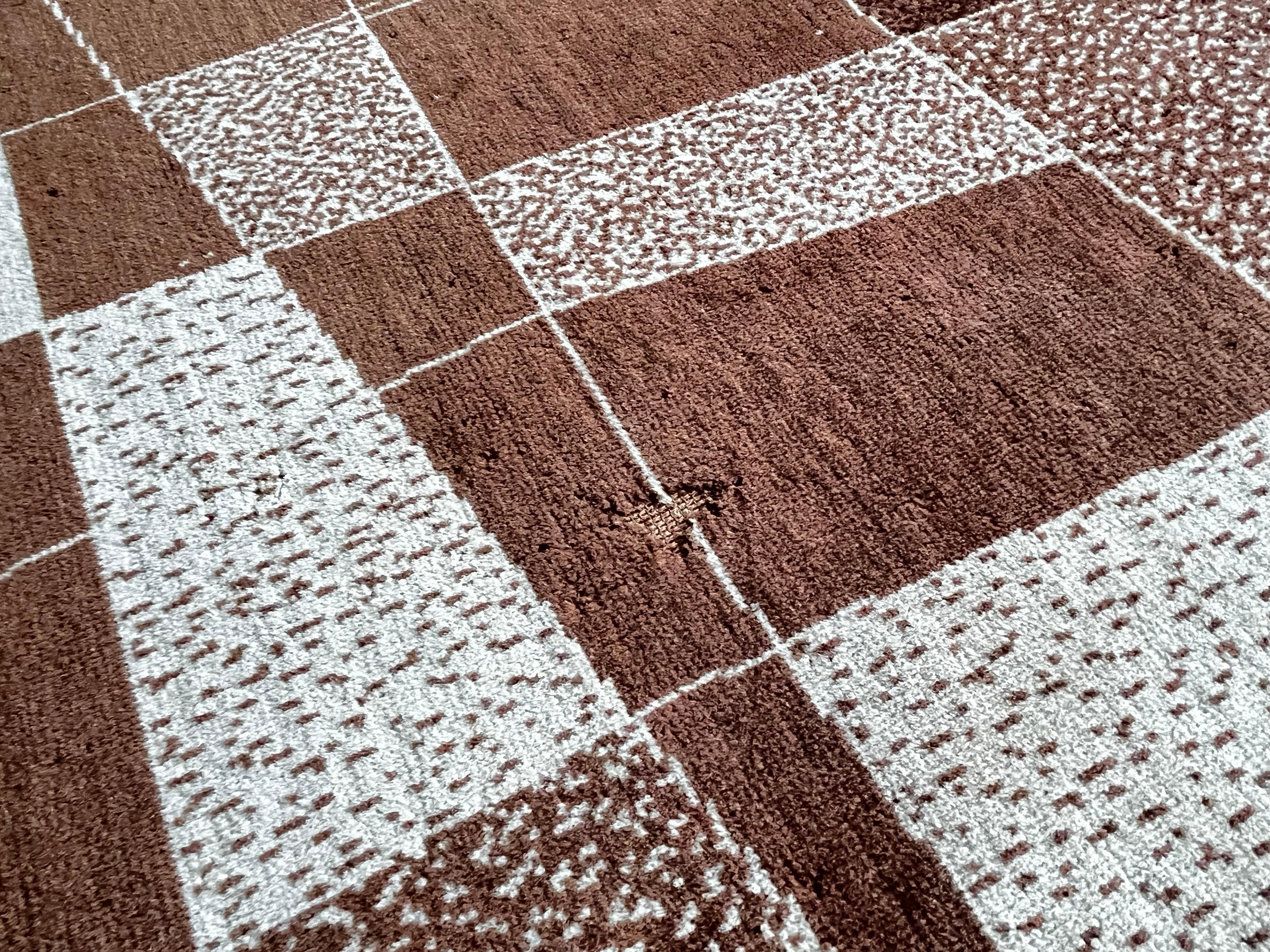 1960er Jahre Design Abstrakter Teppich, Tschechoslowakei - Bouclé im Angebot 1