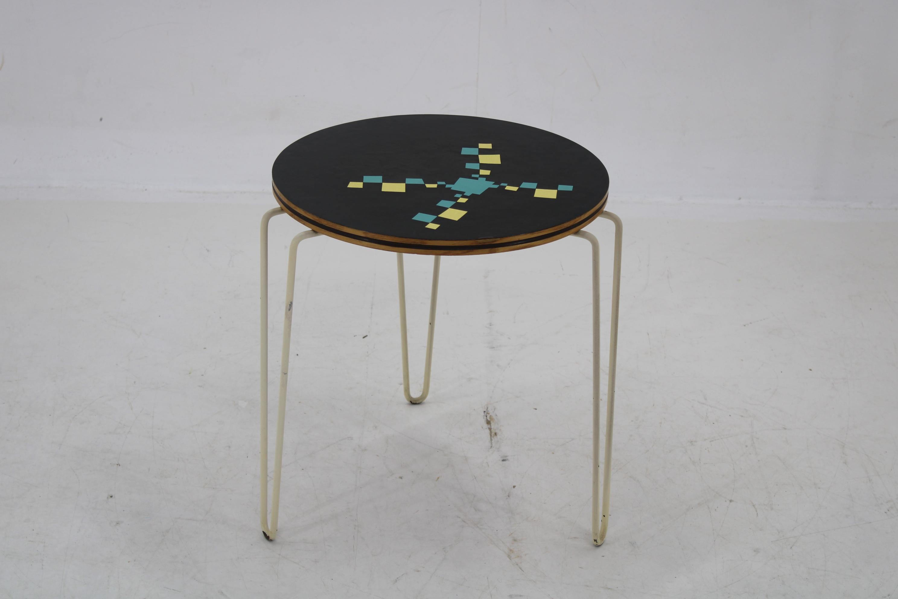 Mid-Century Modern Table basse de style Bruxelles des années 1960, Tchécoslovaquie en vente