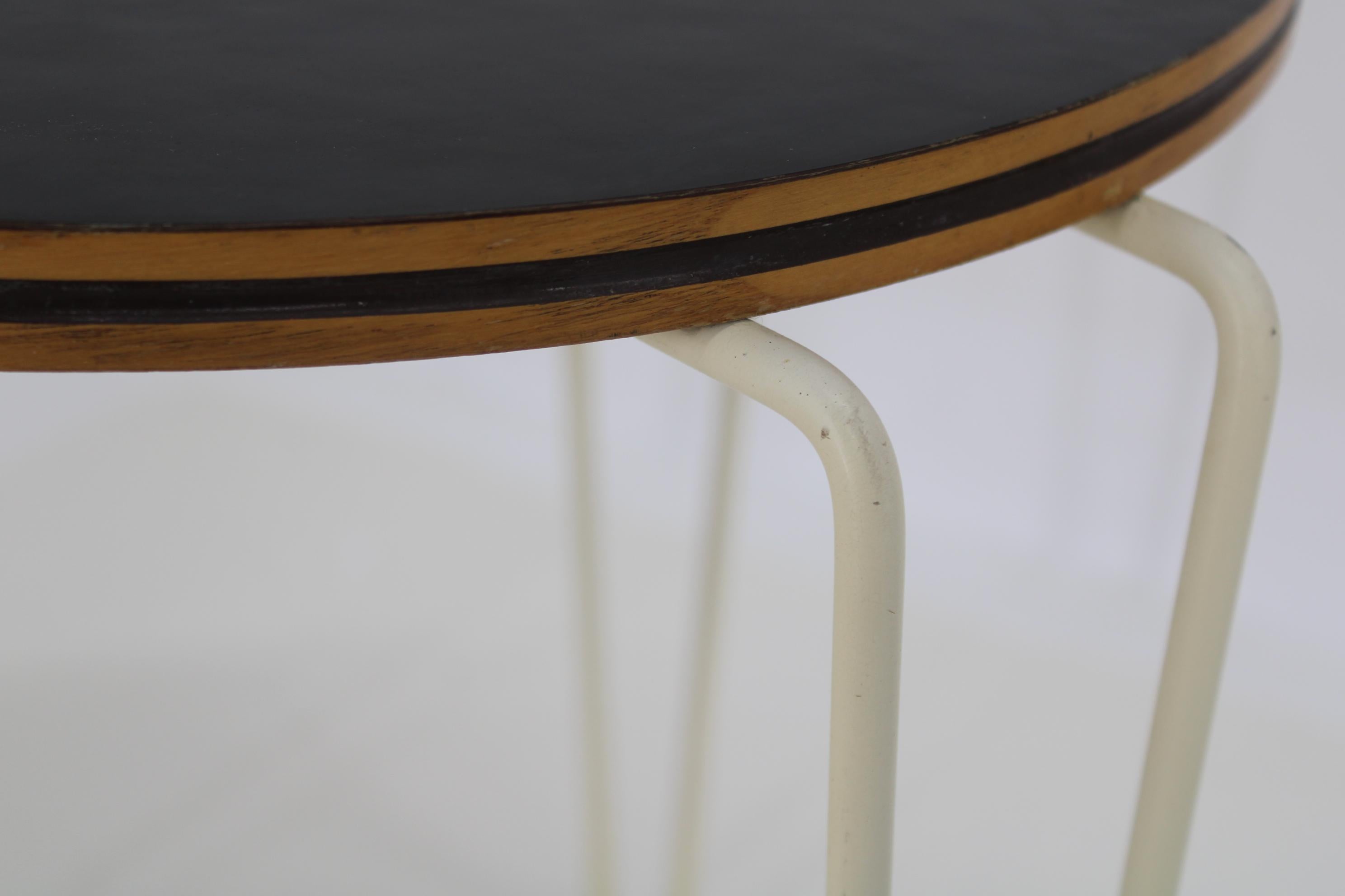 Milieu du XXe siècle Table basse de style Bruxelles des années 1960, Tchécoslovaquie en vente
