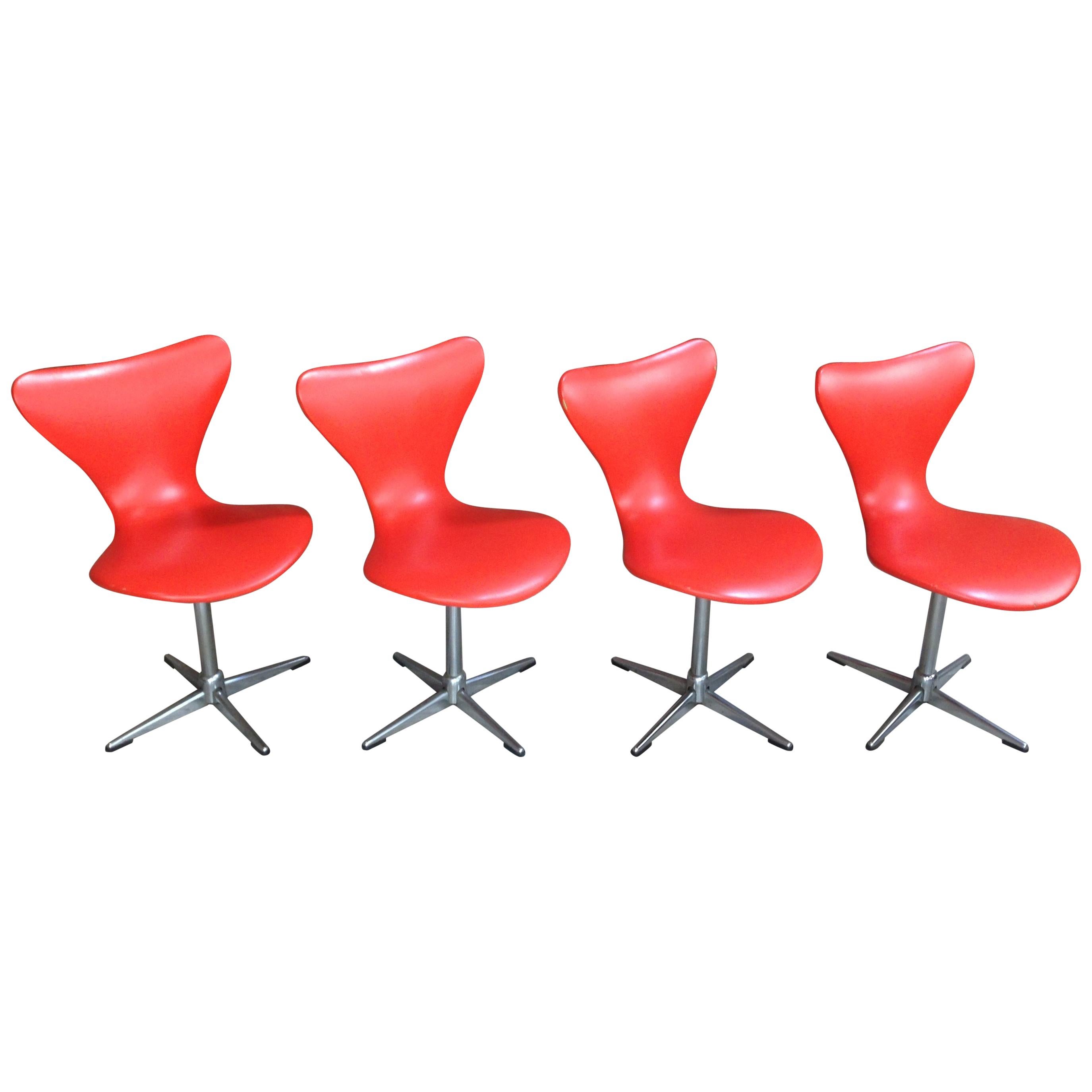 1960s Design Orange and Swivel Set of 4 Chairs