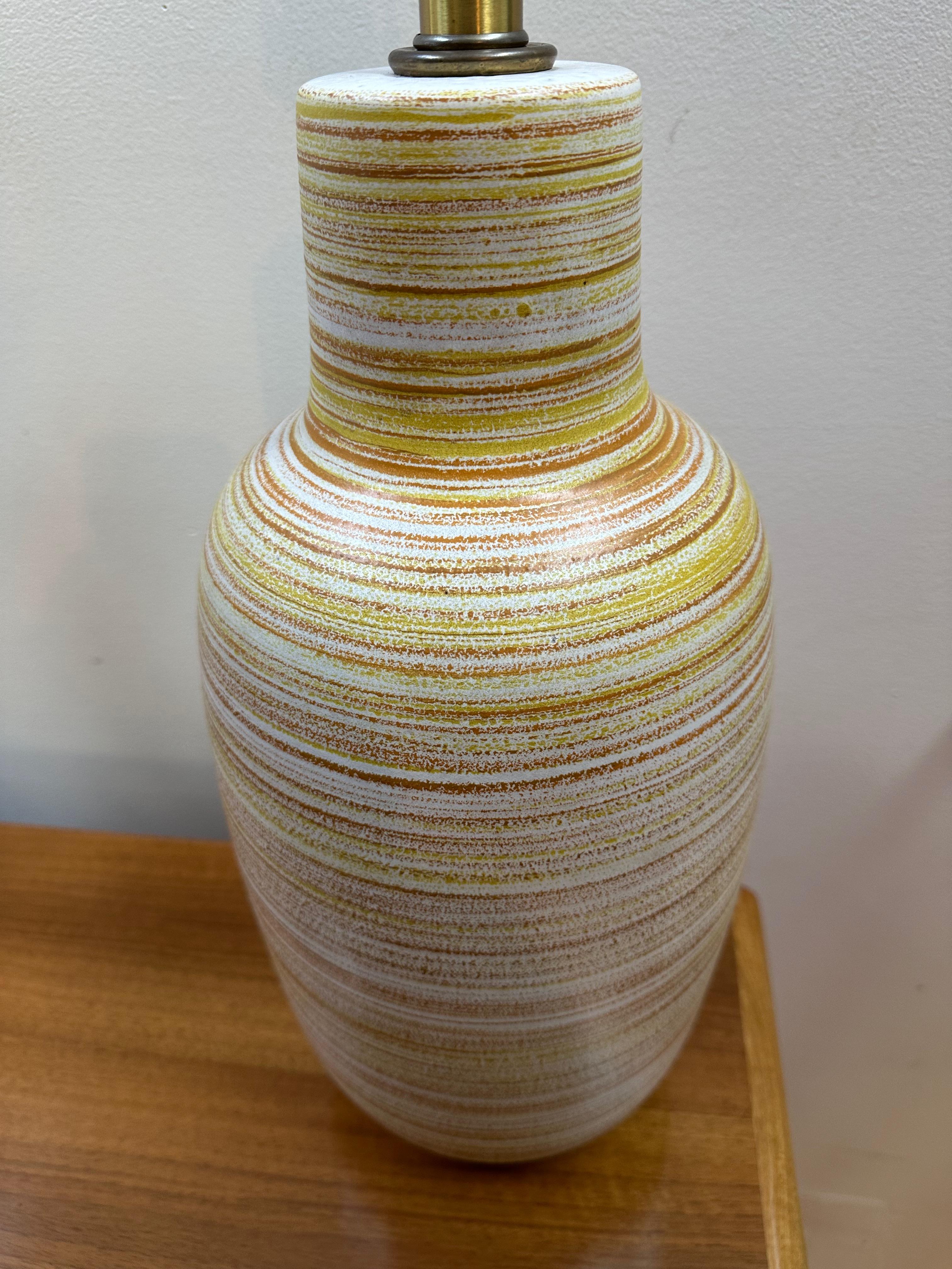 Céramique Paire de lampes de table en céramique orange et jaune Design Technics des années 1960 en vente