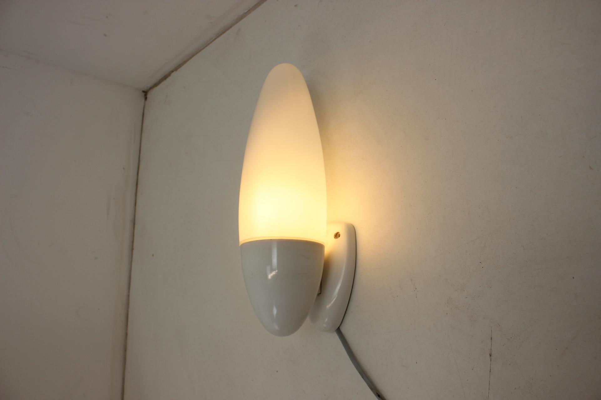 1960s Design Wall Lamp, Czechoslovakia For Sale 3