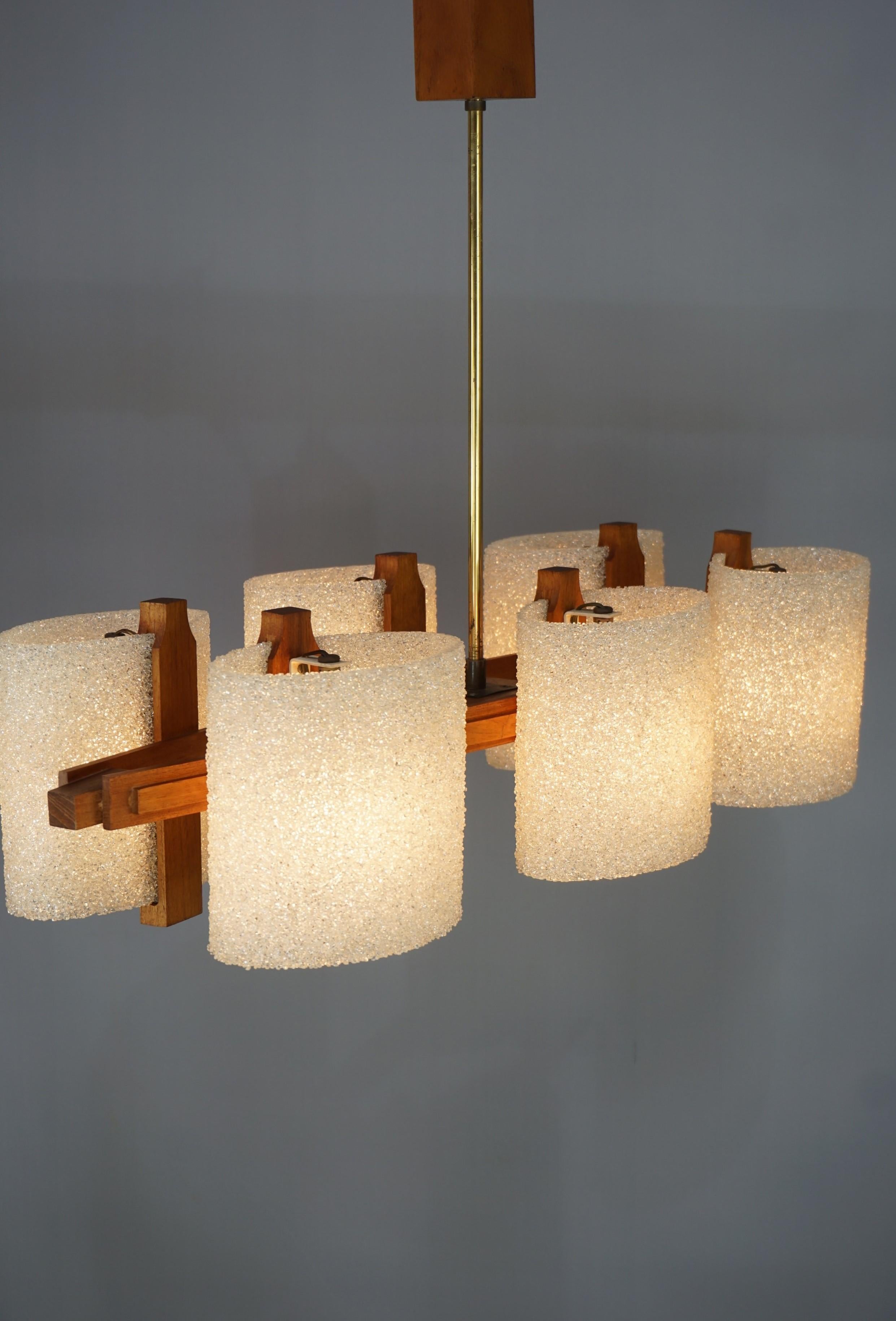 1960s Design Wooden and Perspex Chandelier For Sale 10