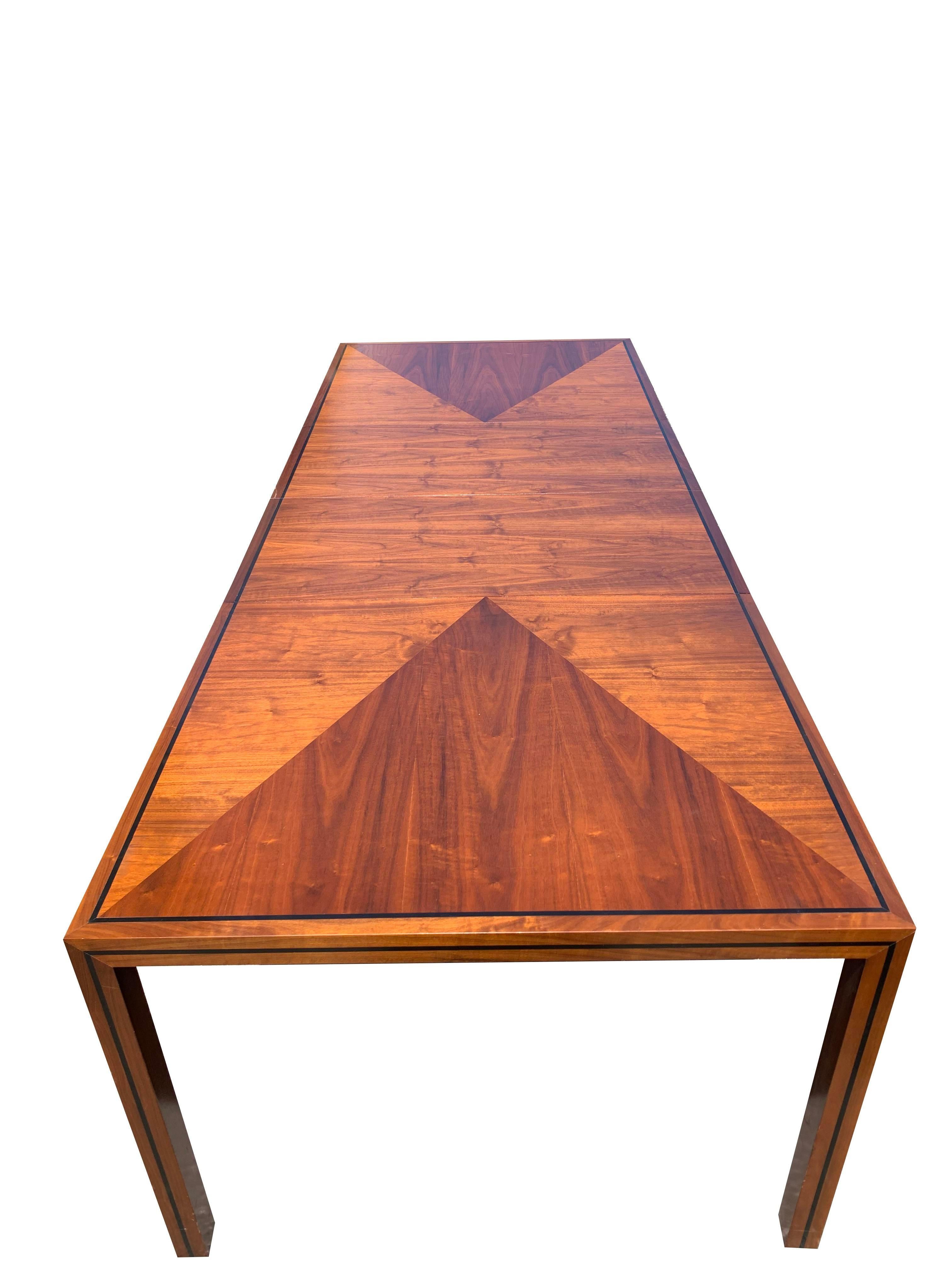 Wood 1960s Designer John Stuart Dining Table in Mid Century Modern With Two Leaves For Sale