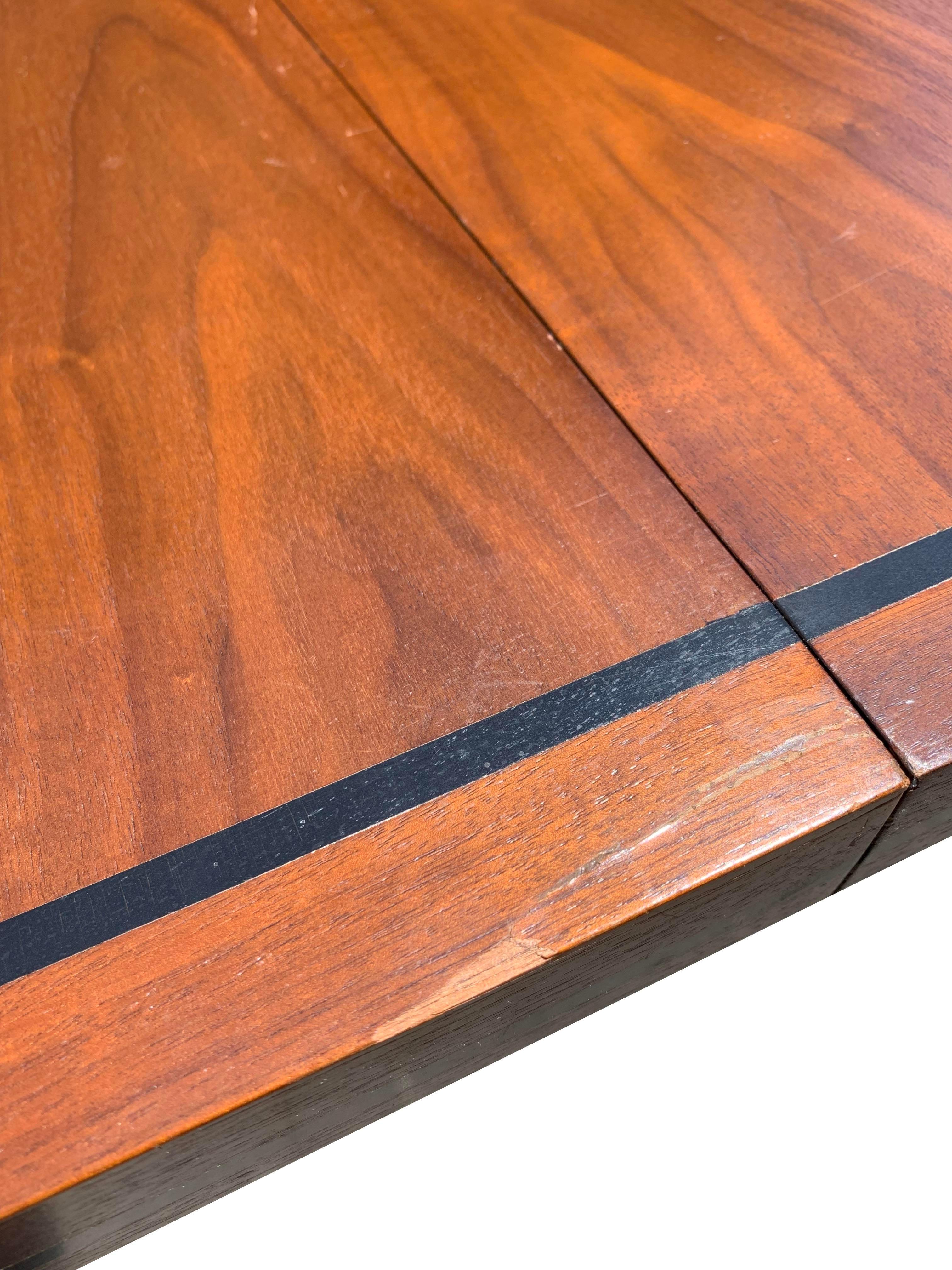 1960s Designer John Stuart Dining Table in Mid Century Modern With Two Leaves For Sale 1