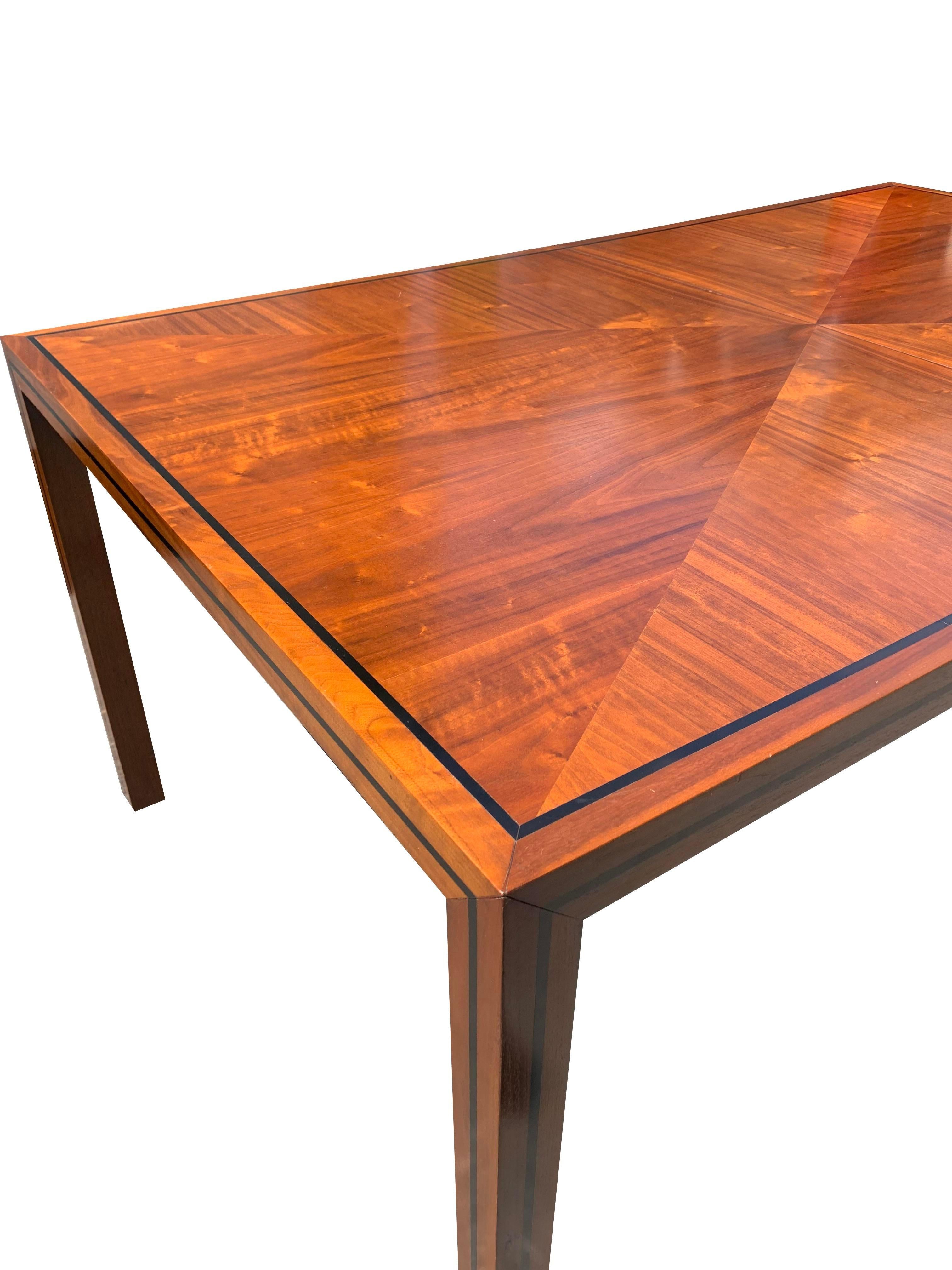 1960s Designer John Stuart Dining Table in Mid Century Modern With Two Leaves For Sale 2