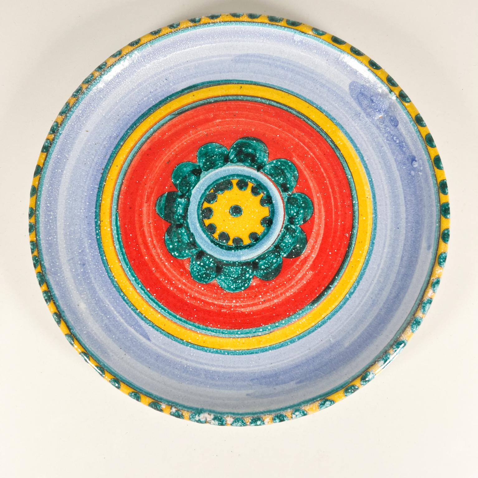 1960s DeSimone pottery ceramic hand painted Art Plate from Italy
Giovanni Desimone Italy
Measures: 8.88 diameter x .88 tall
Inscription: Desimone and number
Original vintage condition.
Refer to images.
We have more!

