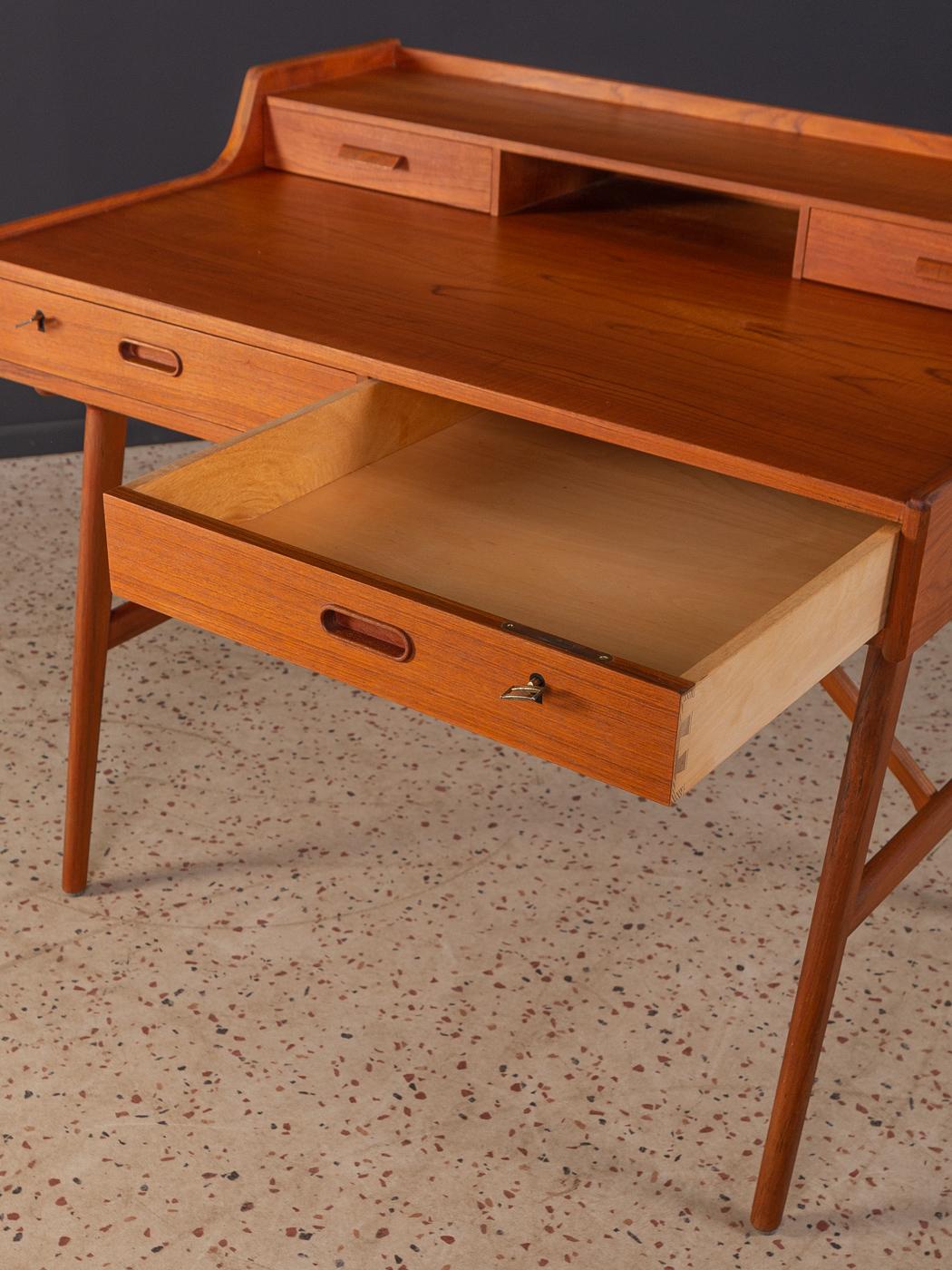 Mid-20th Century 1960s Desk by Arne Wahl Iversen, Model 65 For Sale