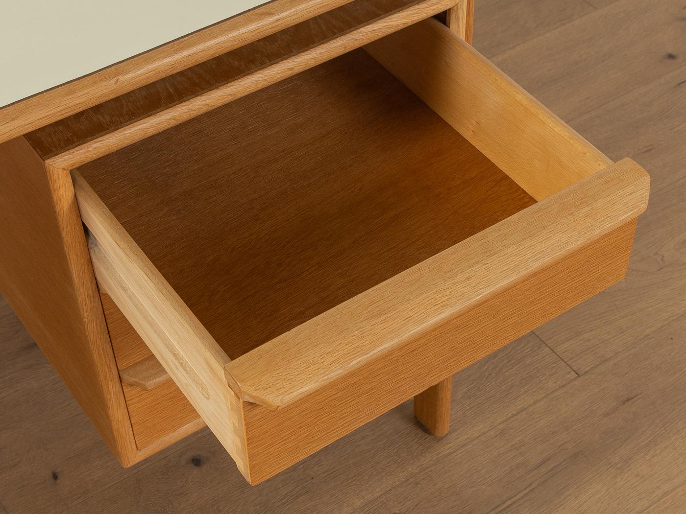 1960s desk For Sale 3