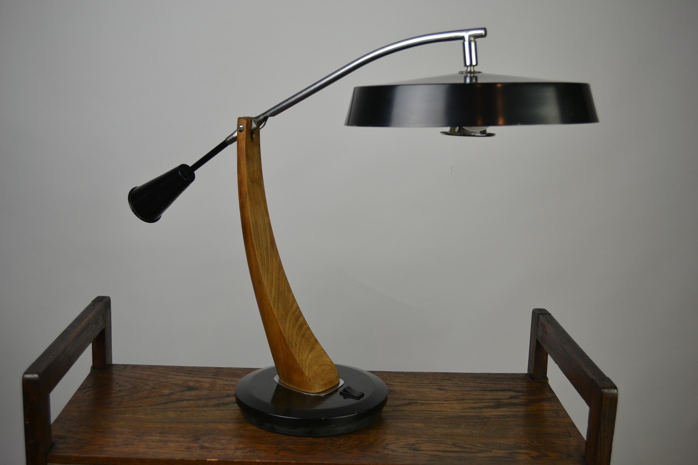 1960s Desk Lamp, Black Laquered Metal and Wood, Fase Madrid, Spain 4