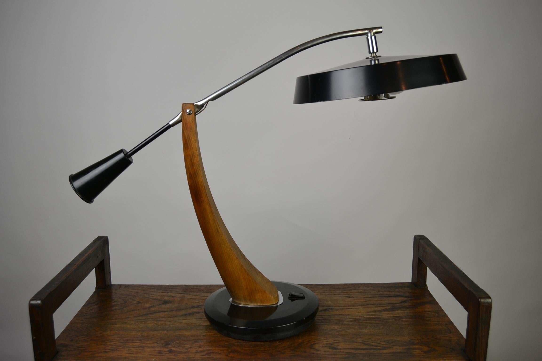 1960s Desk Lamp, Black Laquered Metal and Wood, Fase Madrid, Spain 6