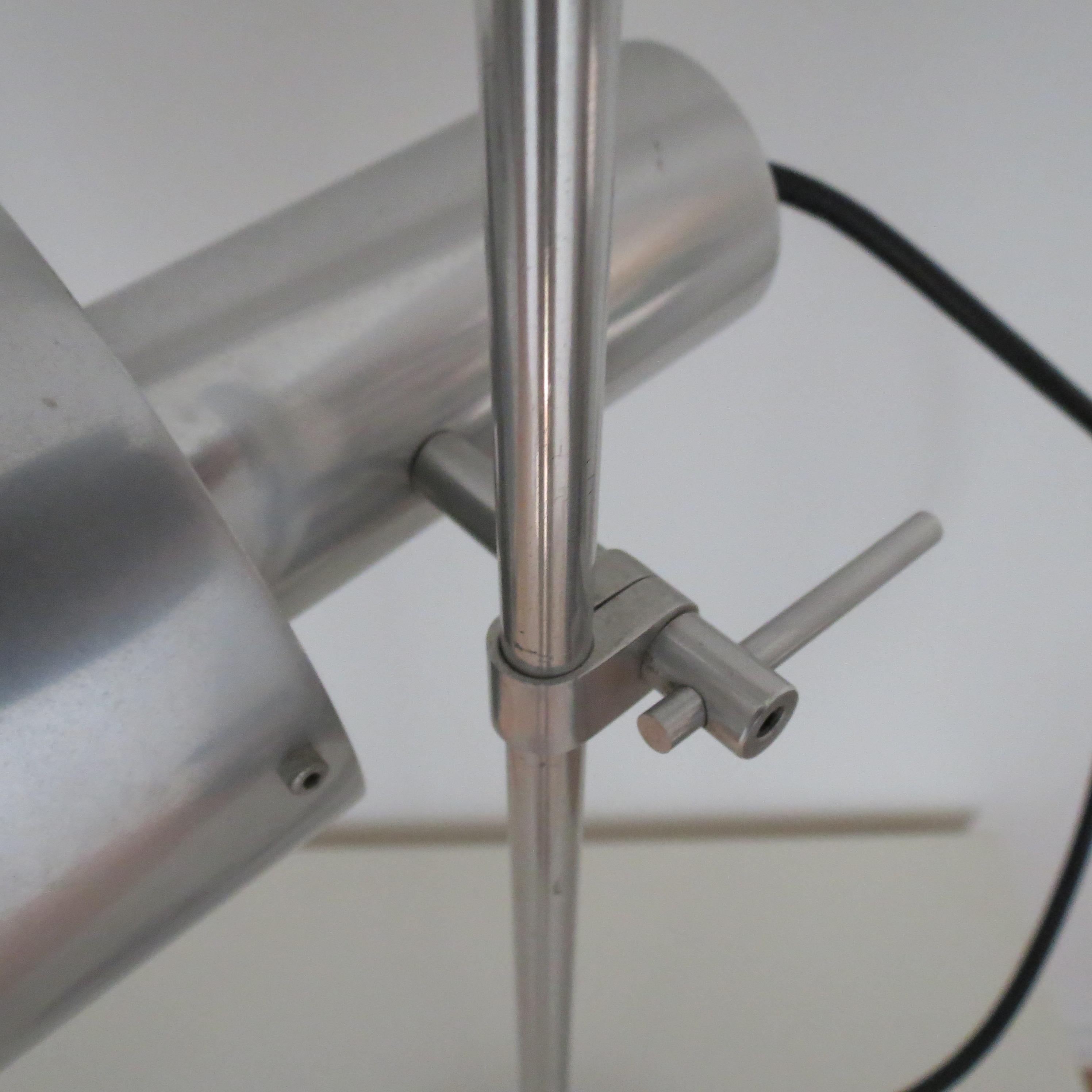 1960s Desk Lamp by Peter Nelson Aluminium Desk Lamp Mid Century Modern Desk Lamp en vente 5