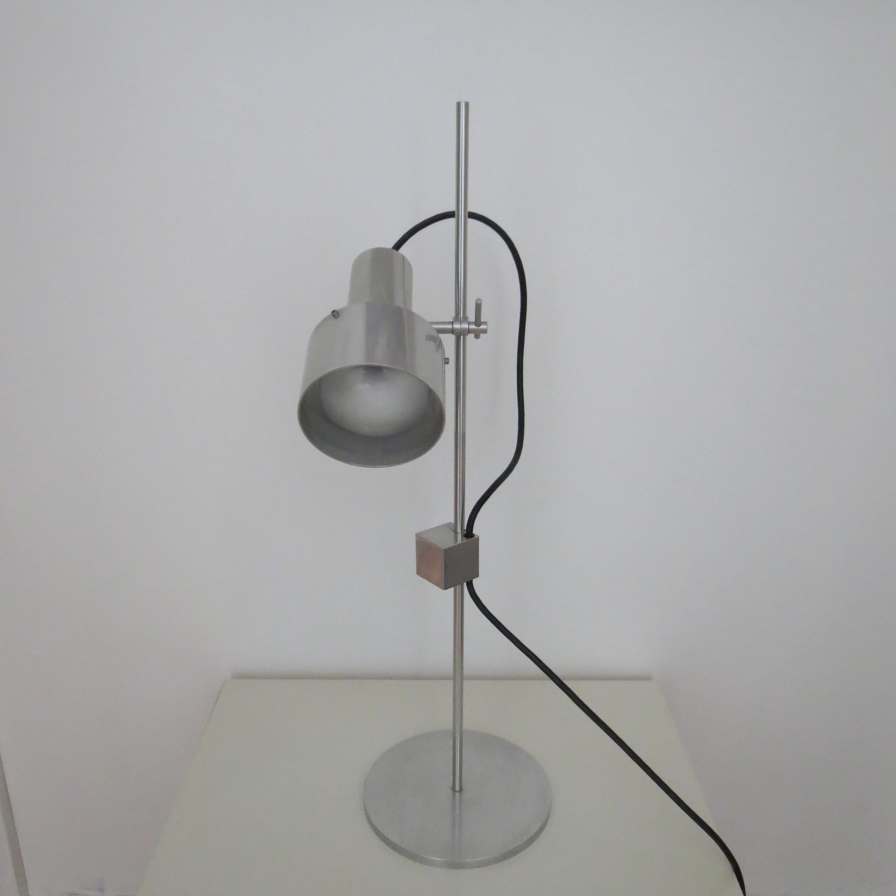 1960s Desk Lamp by Peter Nelson Aluminium Desk Lamp Mid Century Modern Desk Lamp en vente 5