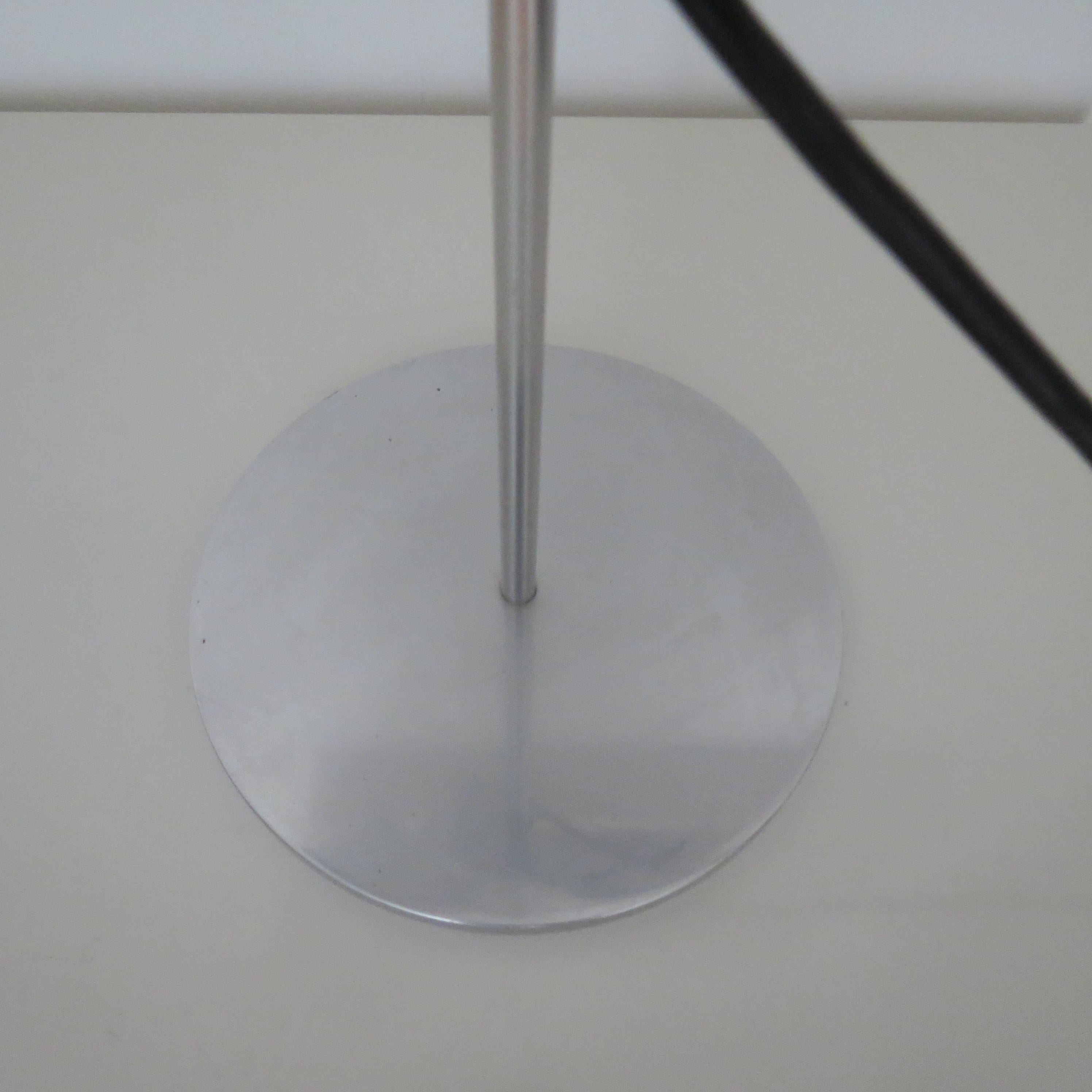 1960s Desk Lamp by Peter Nelson Aluminium Desk Lamp Mid Century Modern Desk Lamp en vente 8