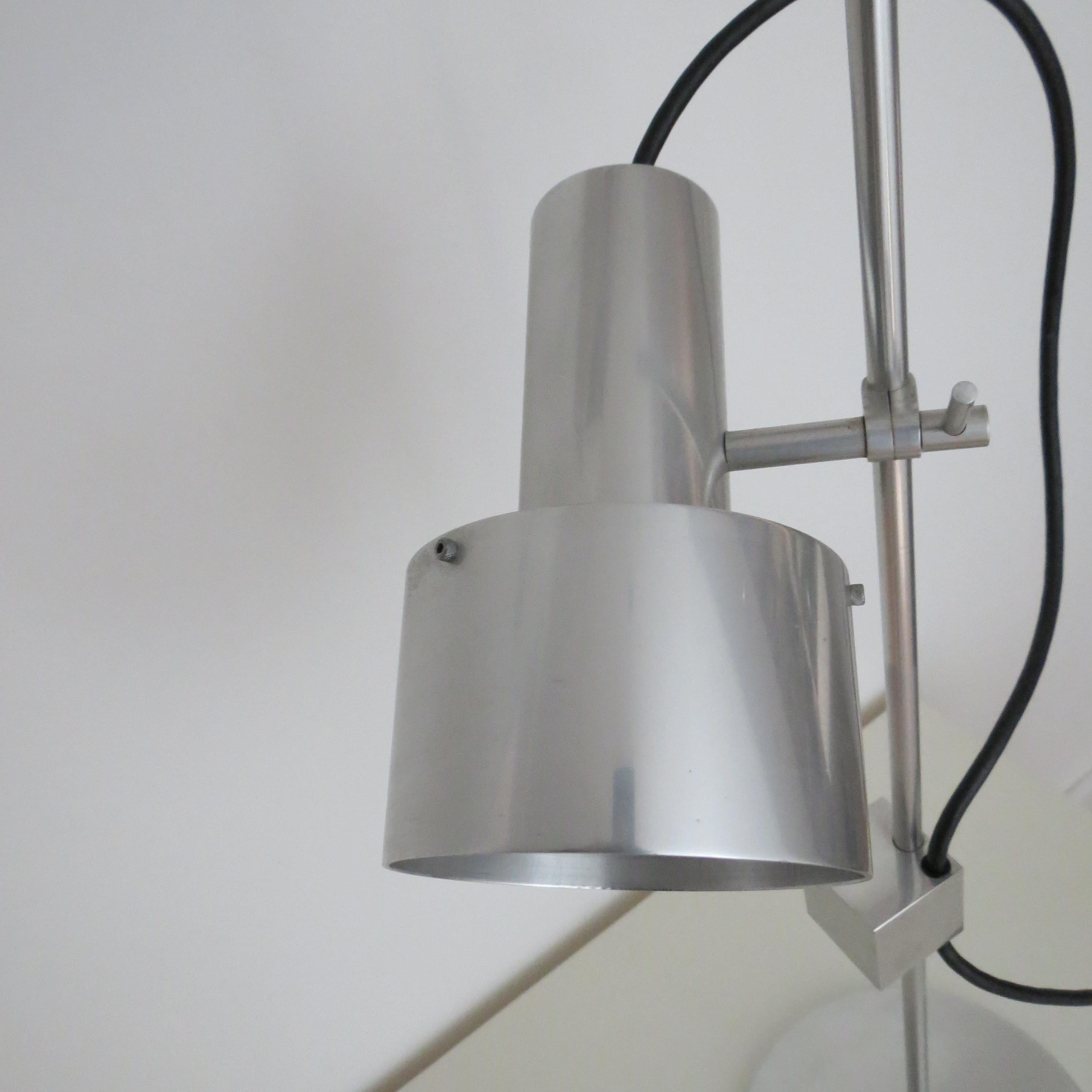 1960s Desk Lamp by Peter Nelson Aluminium Desk Lamp Mid Century Modern Desk Lamp en vente 9