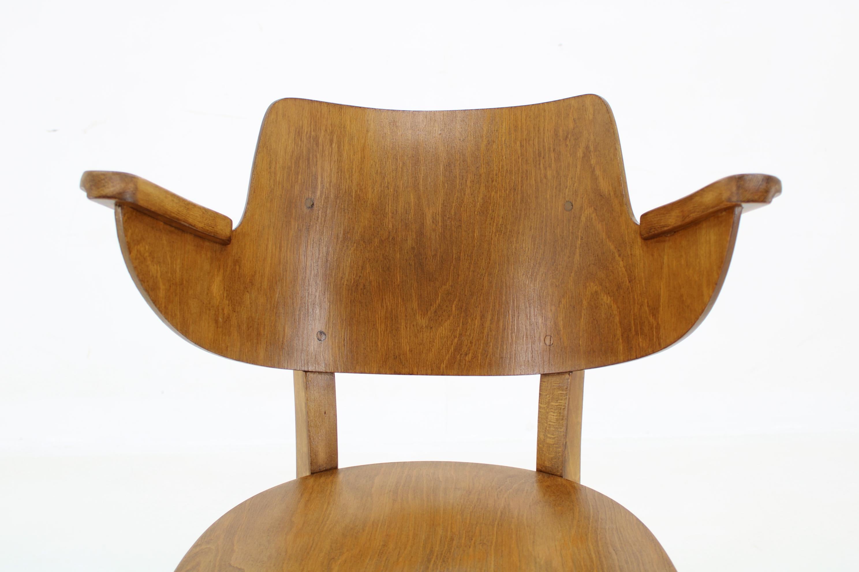 1960s Desk or Side Beech Chair by Ton, Czechoslovakia For Sale 3