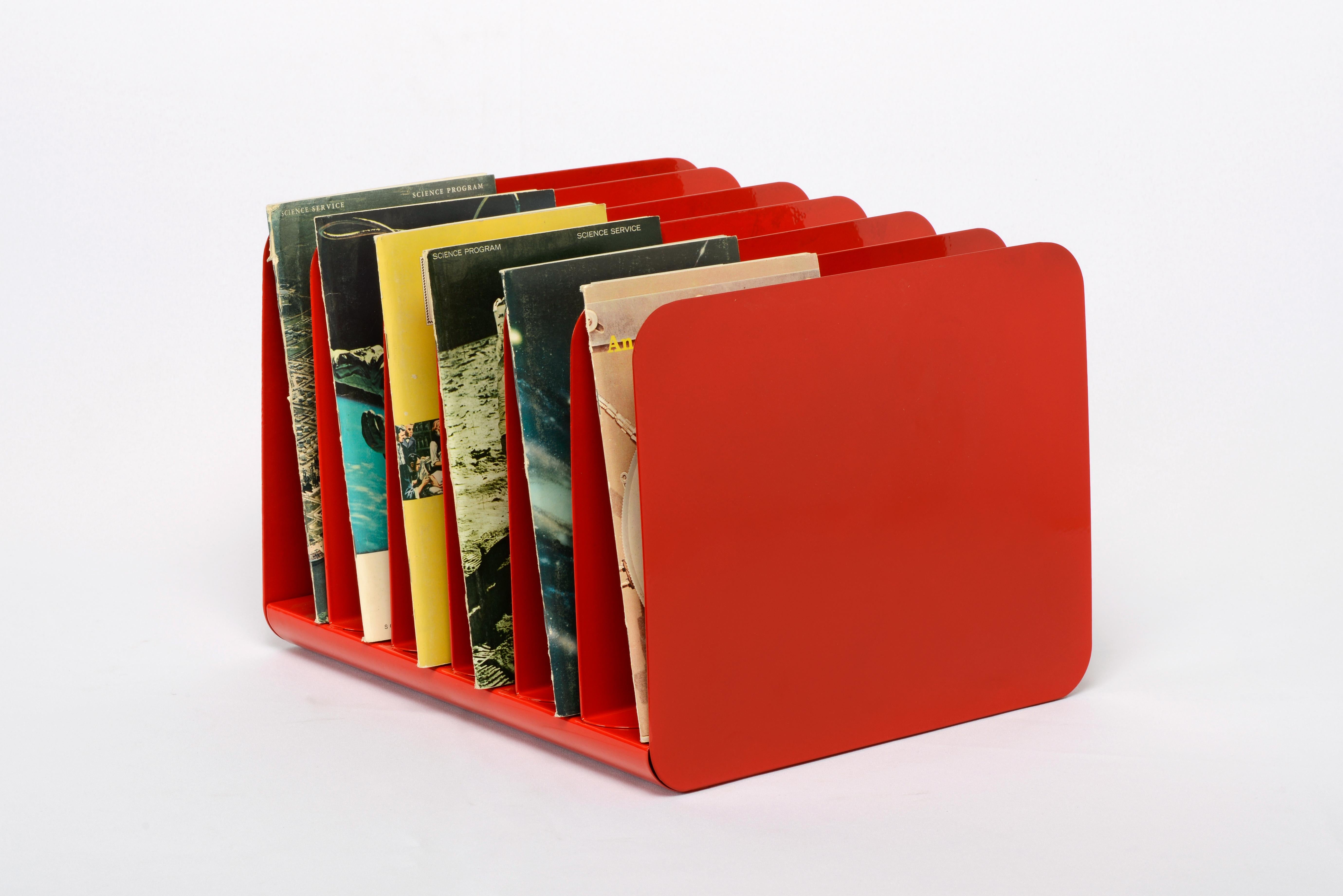 1960s Desktop File Organizer, Refinished in Red (Moderne der Mitte des Jahrhunderts)