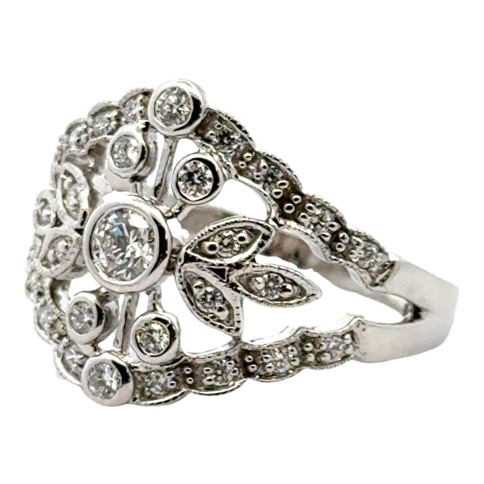 1960's Diamond 14 Karat White Gold Filigree Leaf Ring In Excellent Condition For Sale In Boca Raton, FL