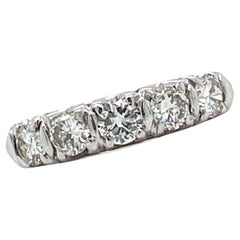 1960er Jahre Diamant 14 Karat Weißgold Vintage Hochzeit Jahrestag Band Ring