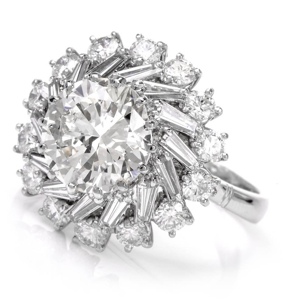 Women's 1960s Diamond 18 Karat Gold Engagement Cocktail Ring