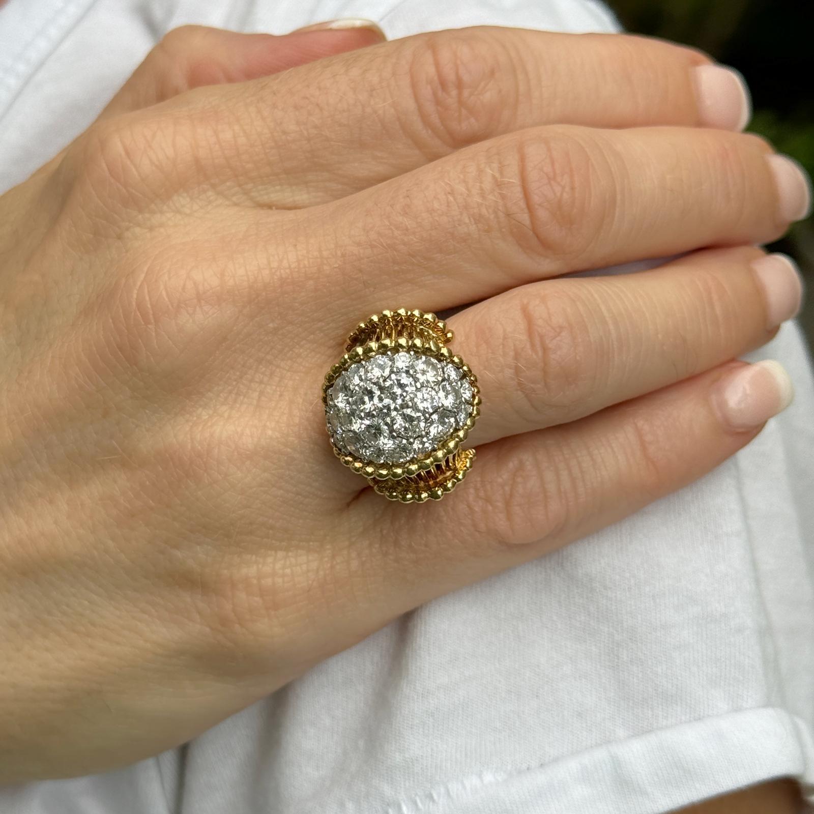 1960er Jahre Diamant-Cocktailring aus 18 Karat Gelbgold von George Schuler, Vintage (Rundschliff)