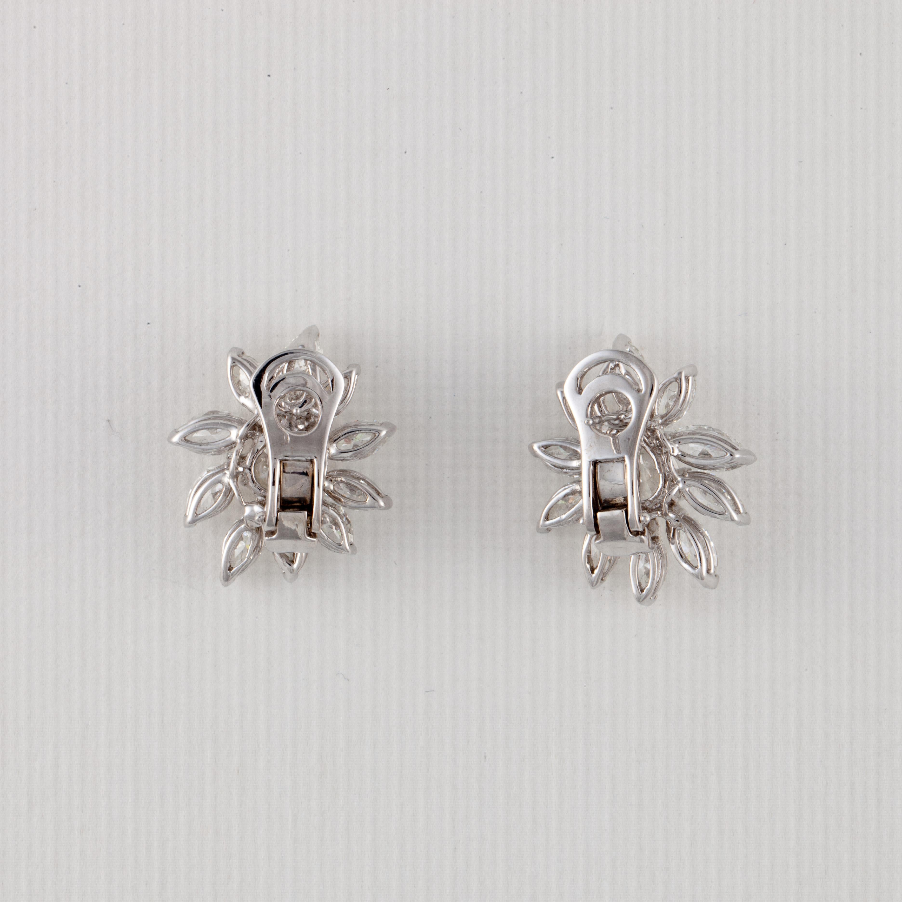 1960s Diamond Cluster Earrings in Platinum In Excellent Condition For Sale In Houston, TX