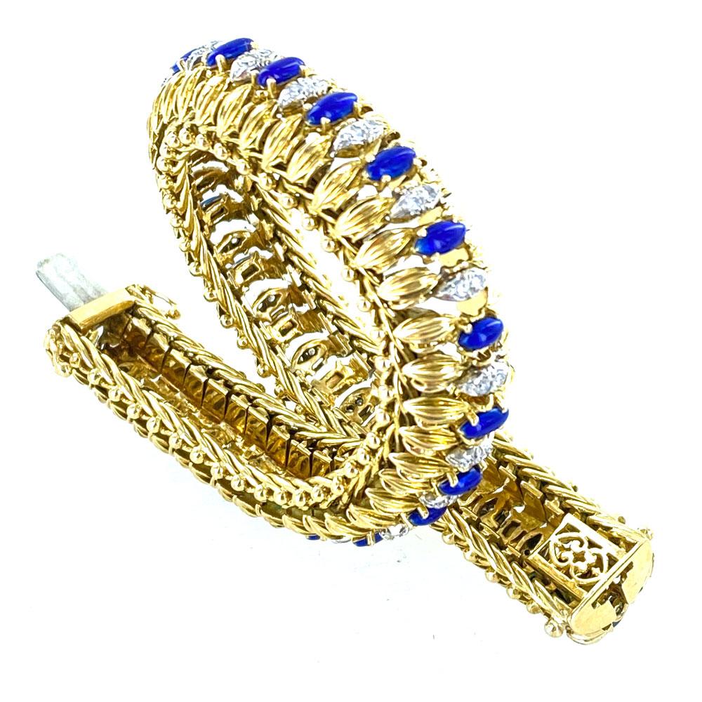 1960s Diamond Blue Enamel Flexible 18 Karat Yellow Gold Estate Bracelet In Excellent Condition In Boca Raton, FL