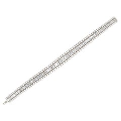1960s Diamond Bracelet in 18 Karat White Gold, Baguette and Round Brilliant Cut