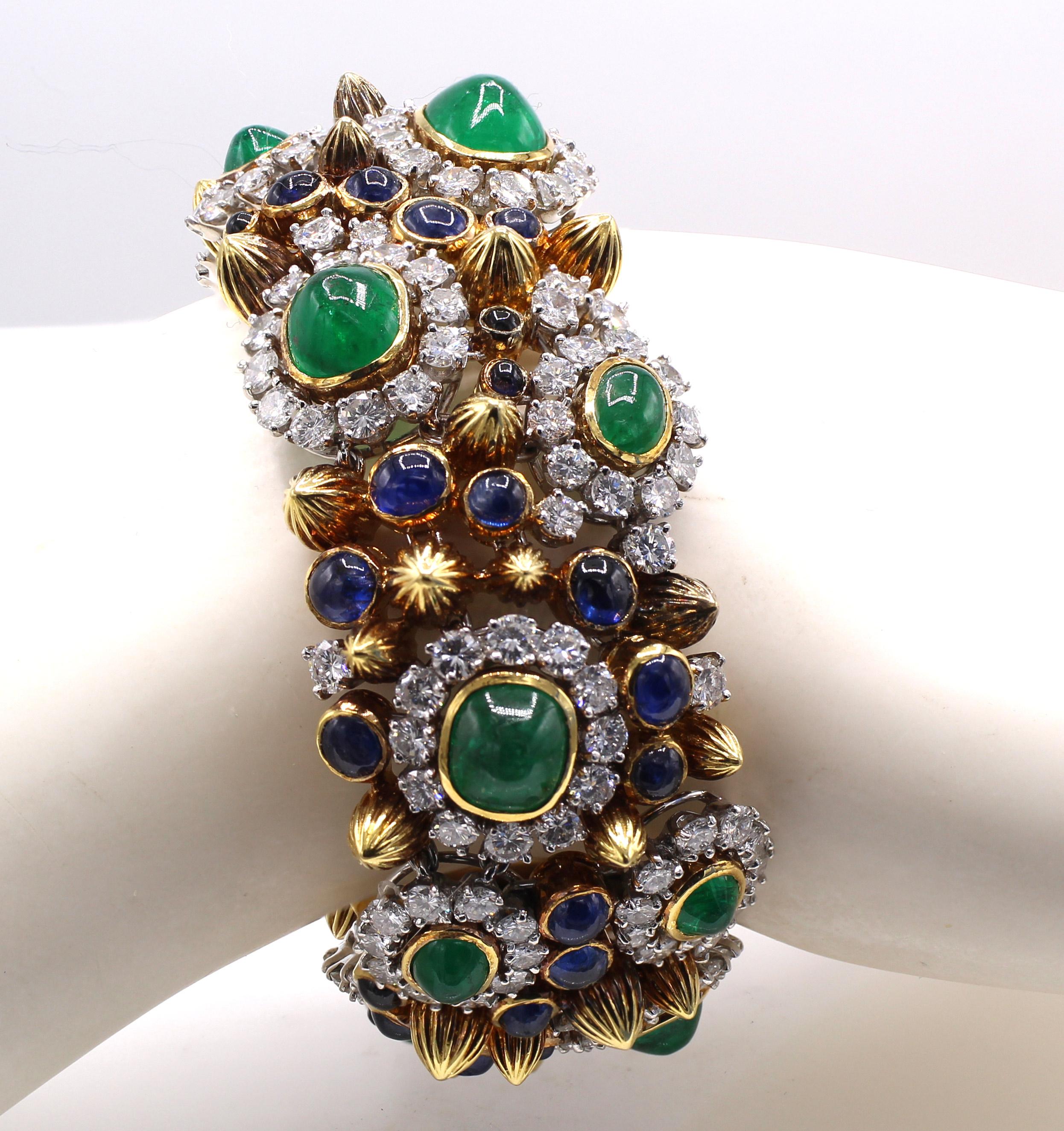 1960s Diamond Emerald Sapphire 18 Karat Yellow Gold Bracelet In Excellent Condition For Sale In New York, NY