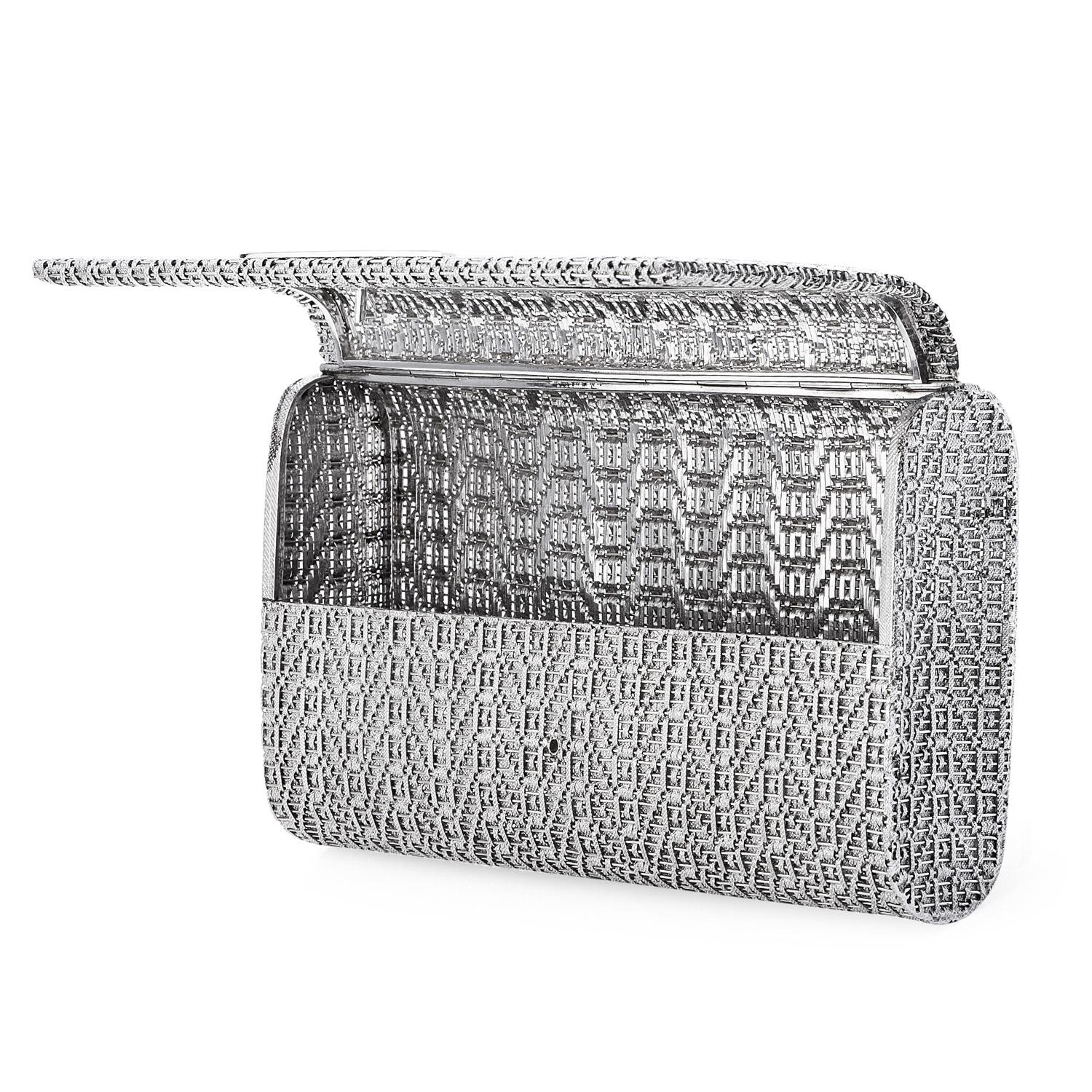 1960's Diamond Ladies Italian 18K White Gold Clutch Purse In Excellent Condition For Sale In Miami, FL