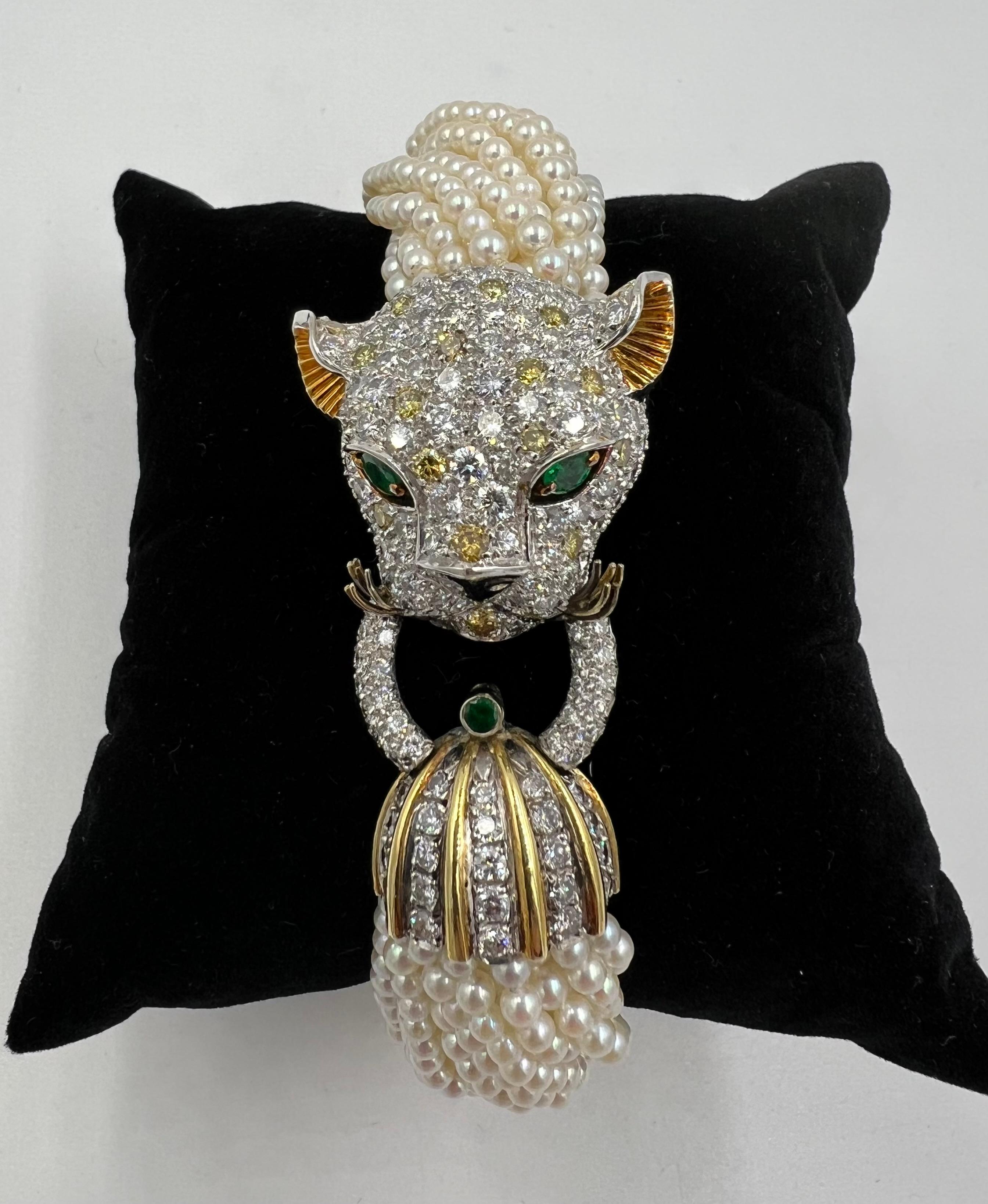 Women's or Men's 1960s Diamond Leopard Head Pearl And Gold Torsade Bracelet