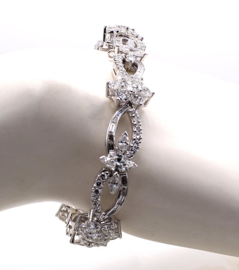 1960s Diamond Platinum Cocktail Bracelet In Excellent Condition For Sale In New York, NY