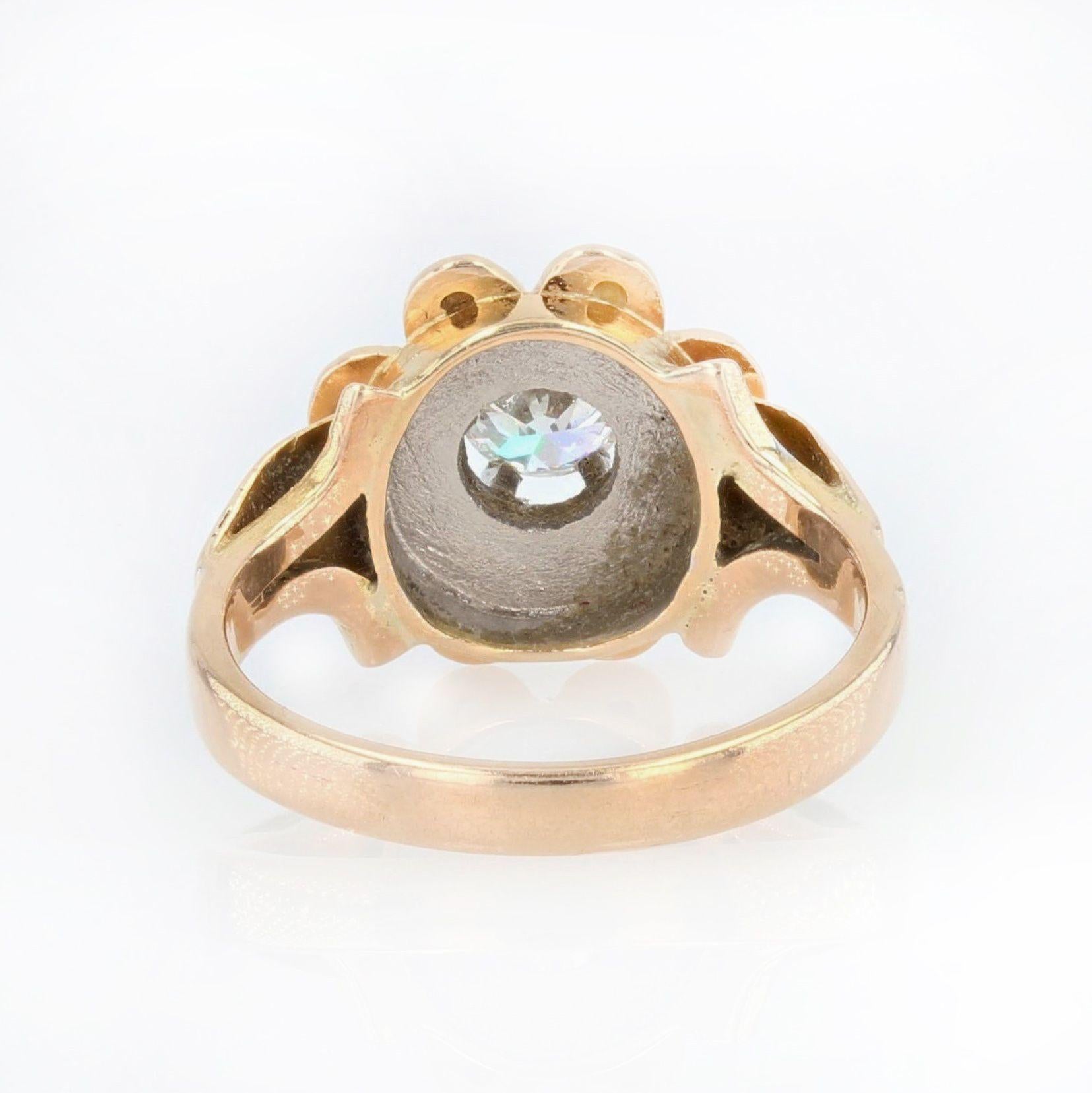1960s Diamond Surrounded by Cultured Pearls 18 Karat Rose Gold Ring For Sale 3