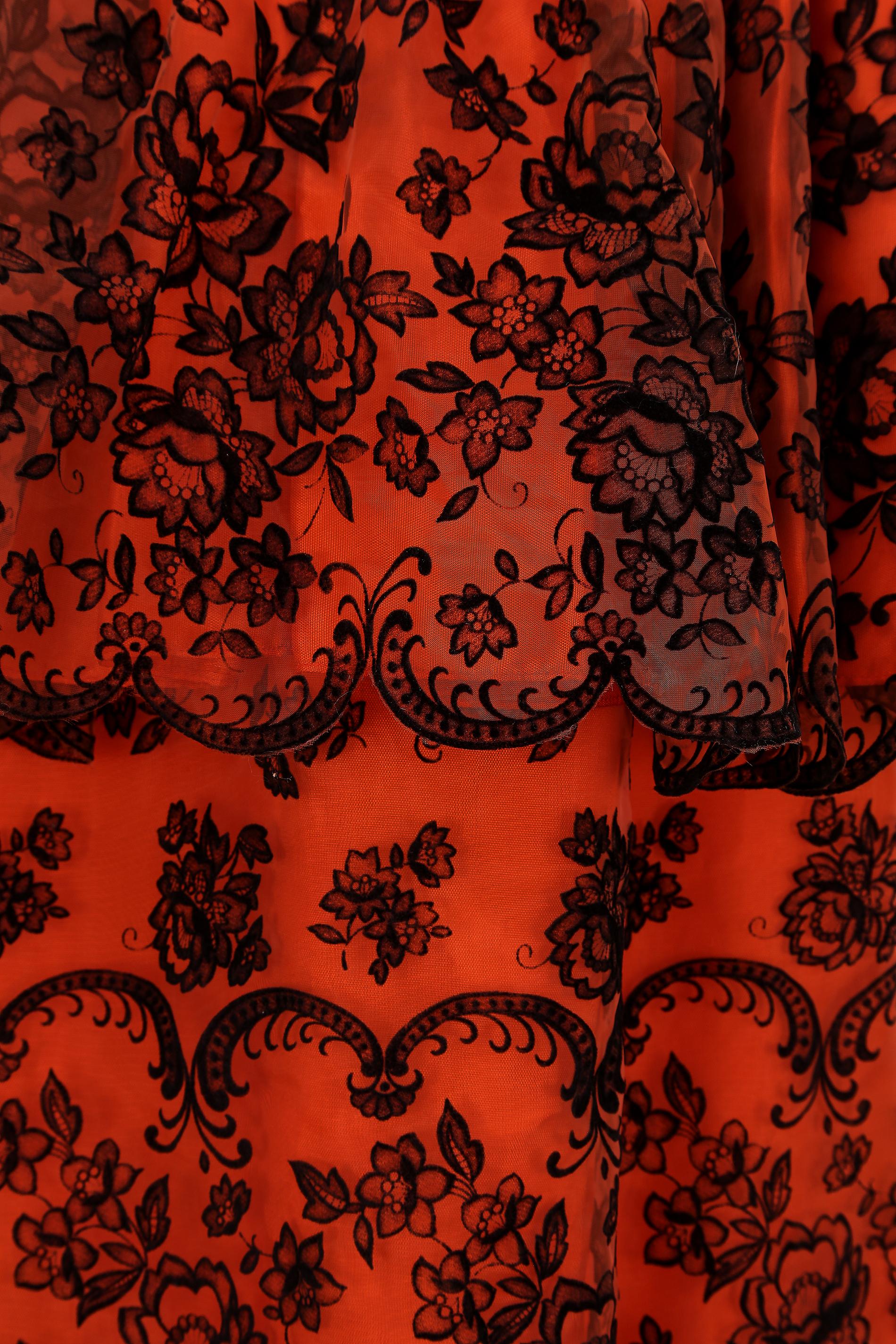 1960s Diana Floral Black and Orange Flock Print Dress In Excellent Condition For Sale In London, GB