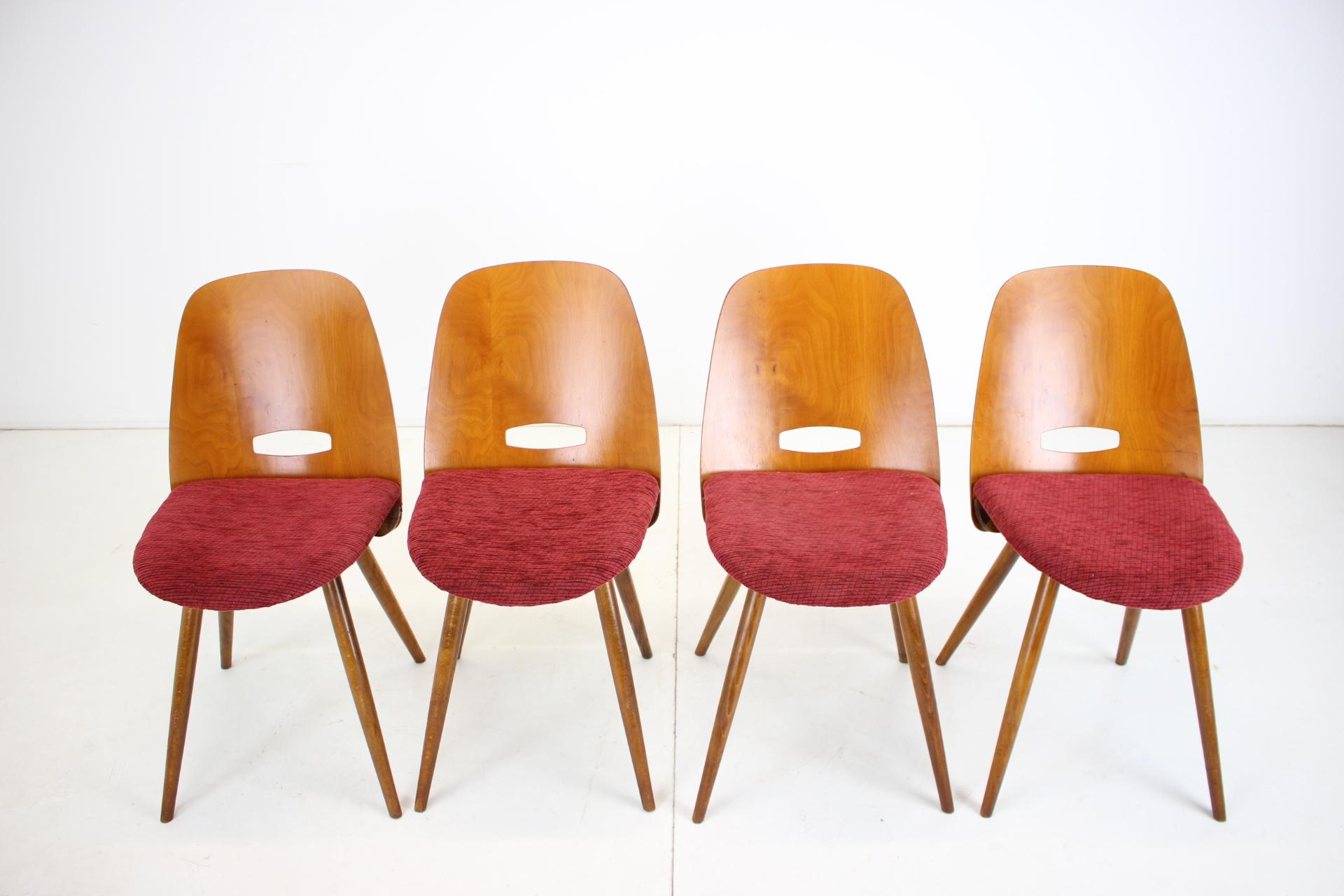Mid-Century Modern Chaises de salle à manger des années 1960 par Frantisek Jirak pour Tatra, lot de 4 en vente