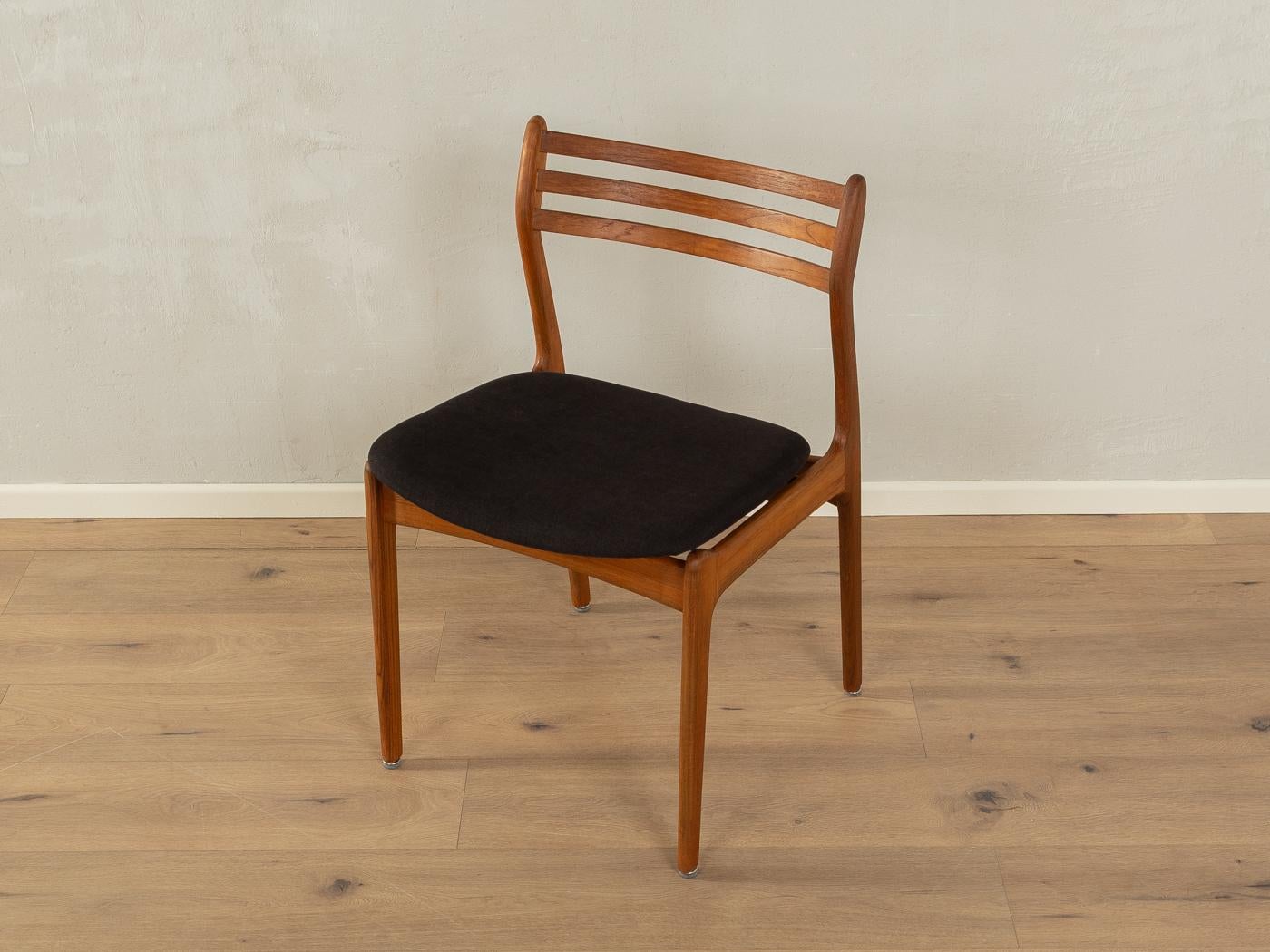 Wonderful chair set from the 1960s. Solid teak frame. The seats have been reupholstered and covered with a high-quality fabric in black. The offer includes 6 chairs.

Quality Features:
    accomplished design: perfect proportions and visible
