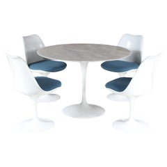 Retro 1960s Dining set by Eero Saarinen for Knoll International, USA