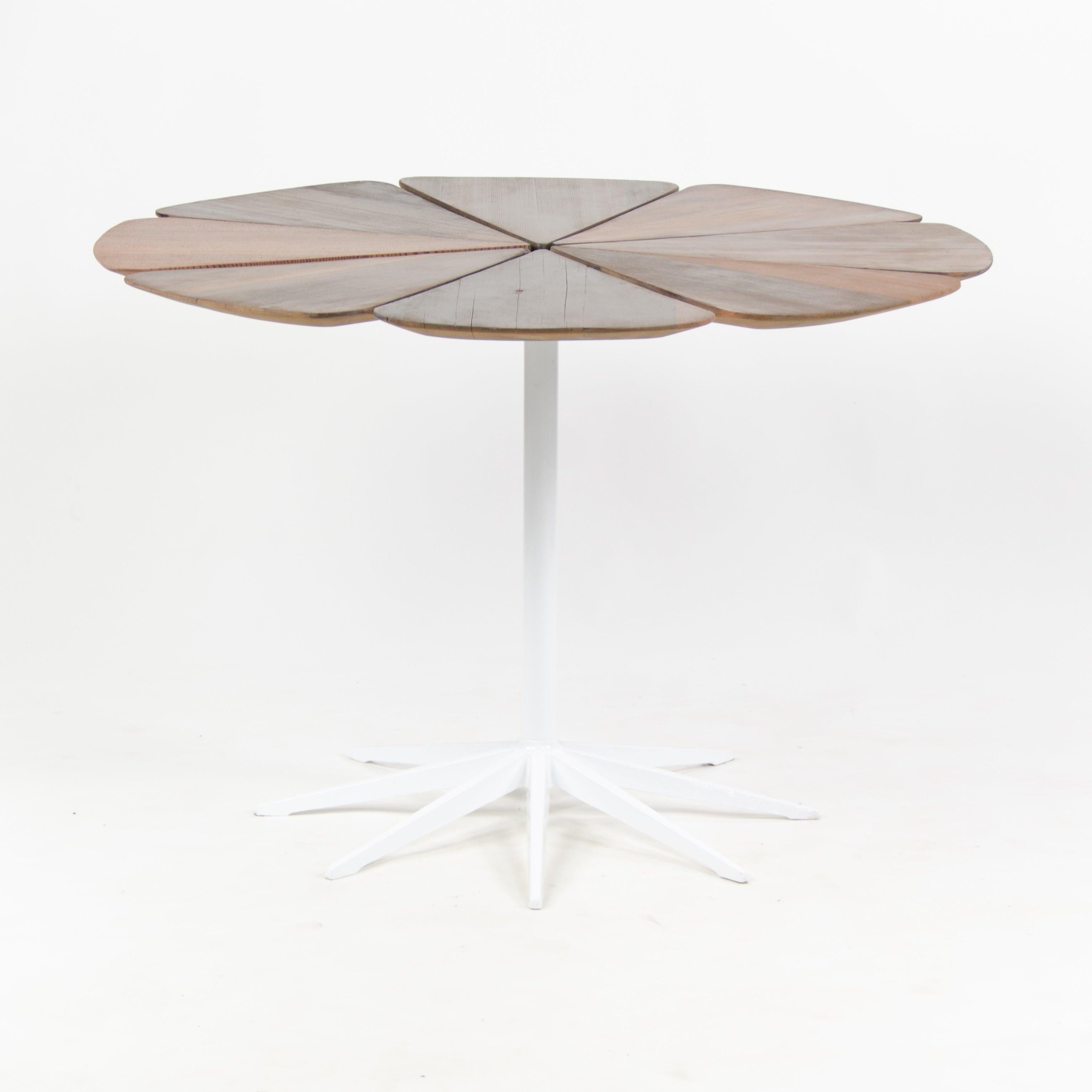 Modern 1960s Dining Table by Richard Schultz For Knoll International Vintage Redwood For Sale