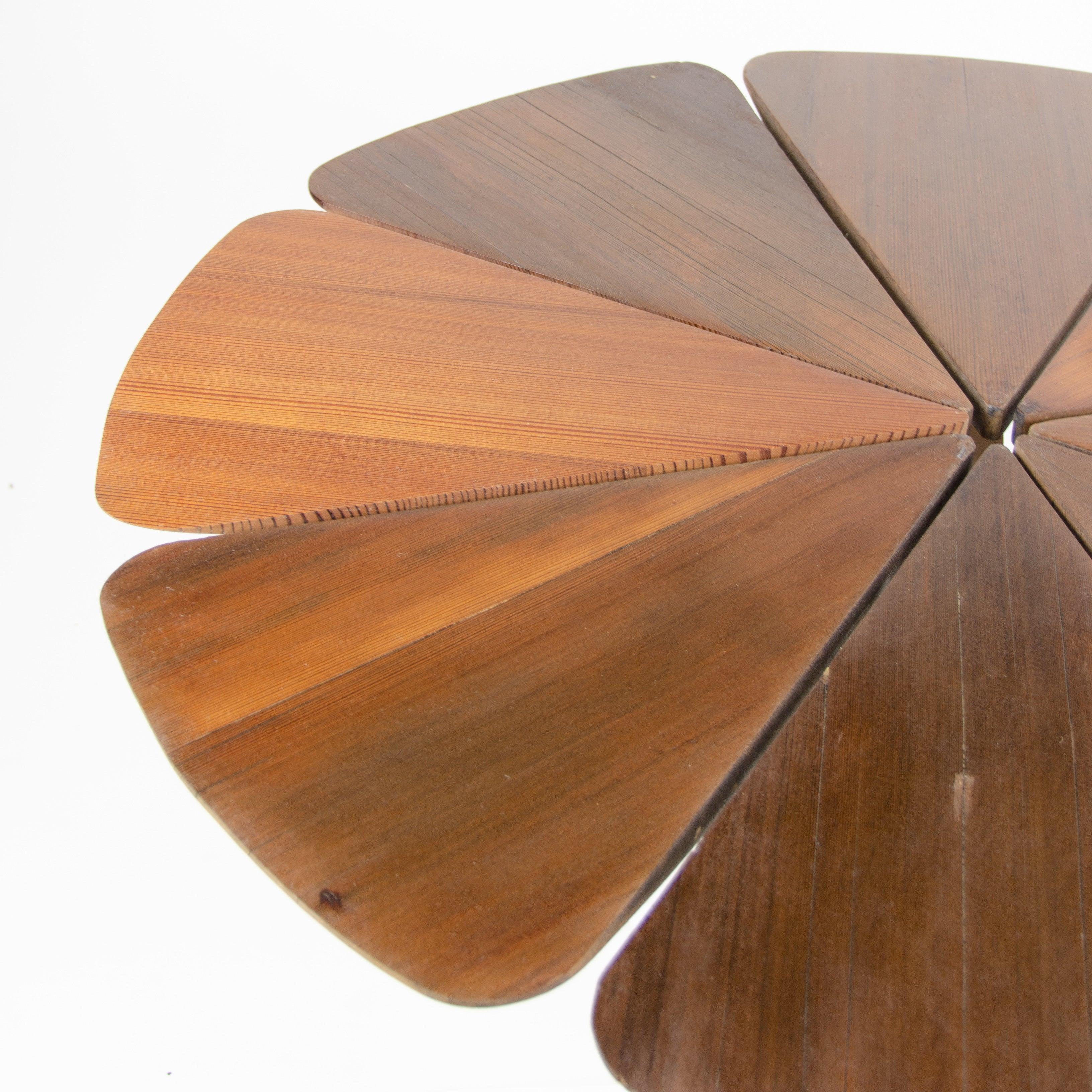 Mid-20th Century 1960s Dining Table by Richard Schultz For Knoll International Vintage Redwood For Sale