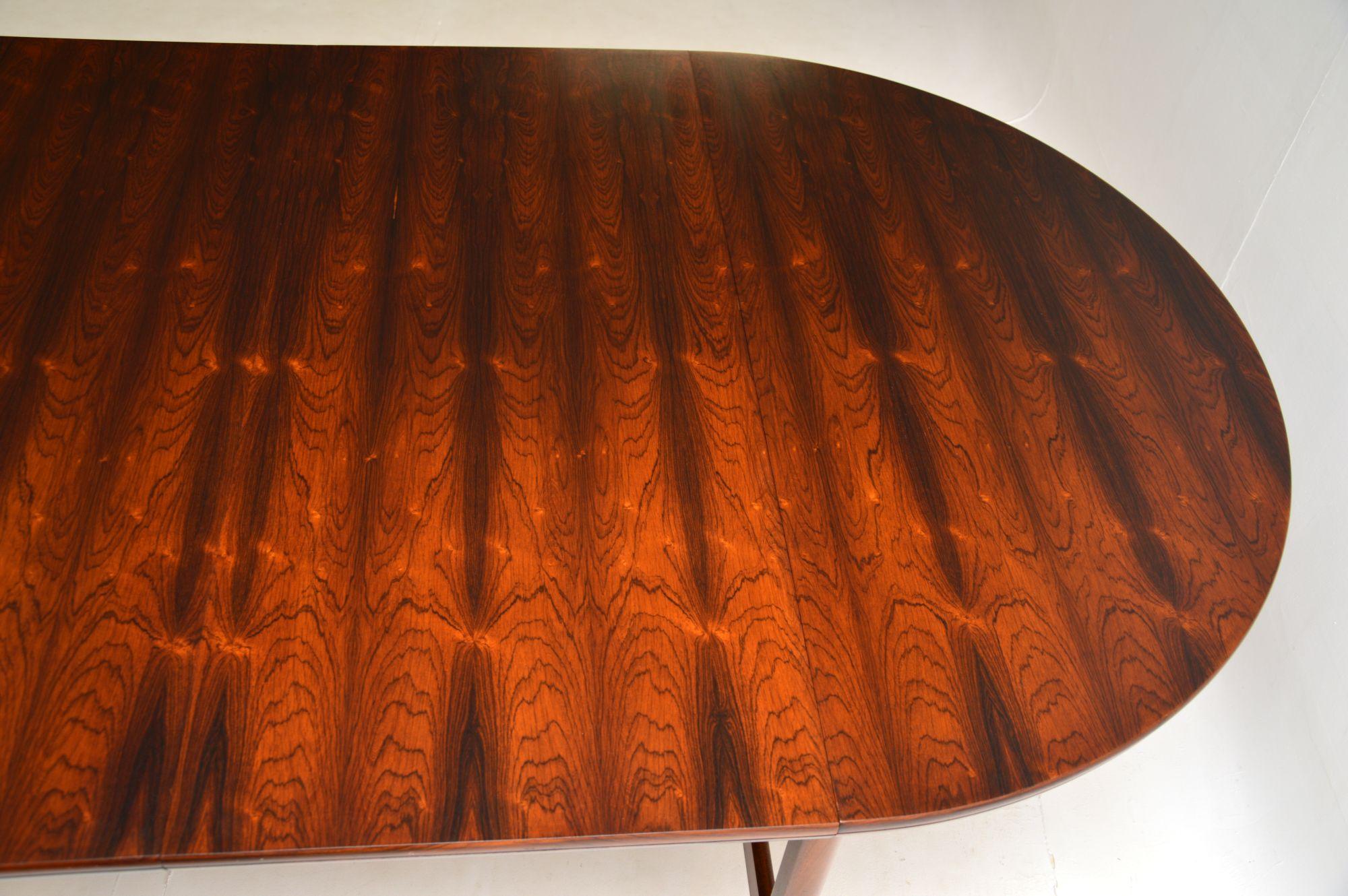 1960s Dining Table by Robert Heritage for Archie Shine For Sale 2